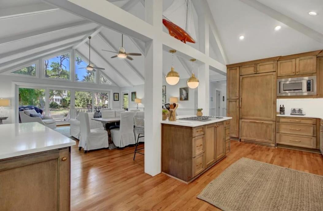19 Oyster Row by AvantStay Lakefront Home w Golf Course Views