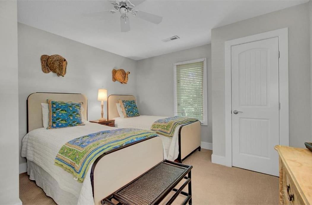 19 Oyster Row by AvantStay Lakefront Home w Golf Course Views