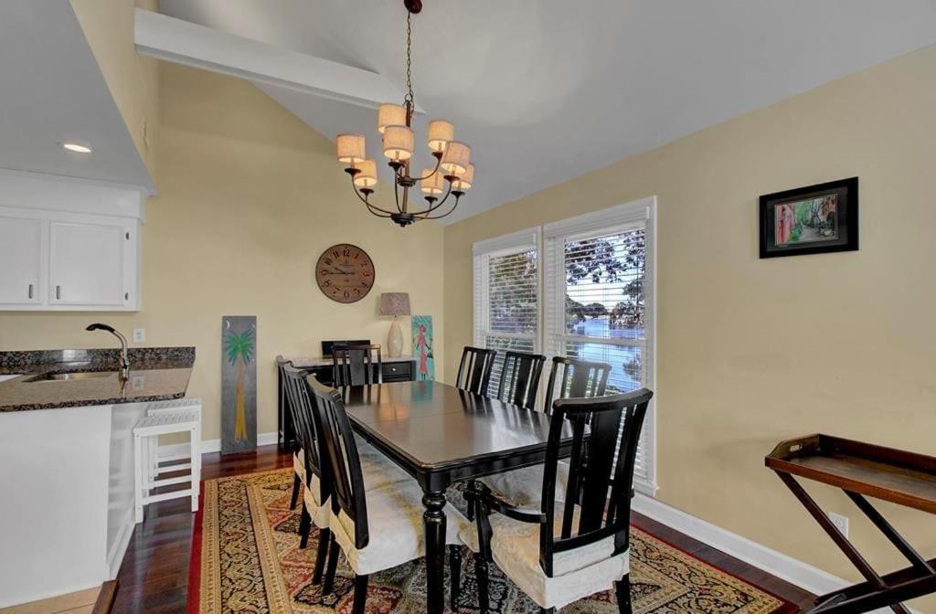 15 Lake Village by AvantStay Golf Course Lagoon Views