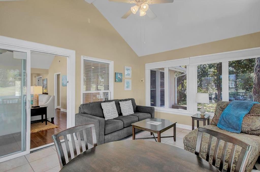 15 Lake Village by AvantStay Golf Course Lagoon Views