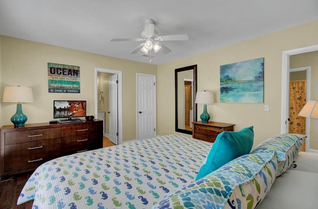 15 Lake Village by AvantStay Golf Course Lagoon Views