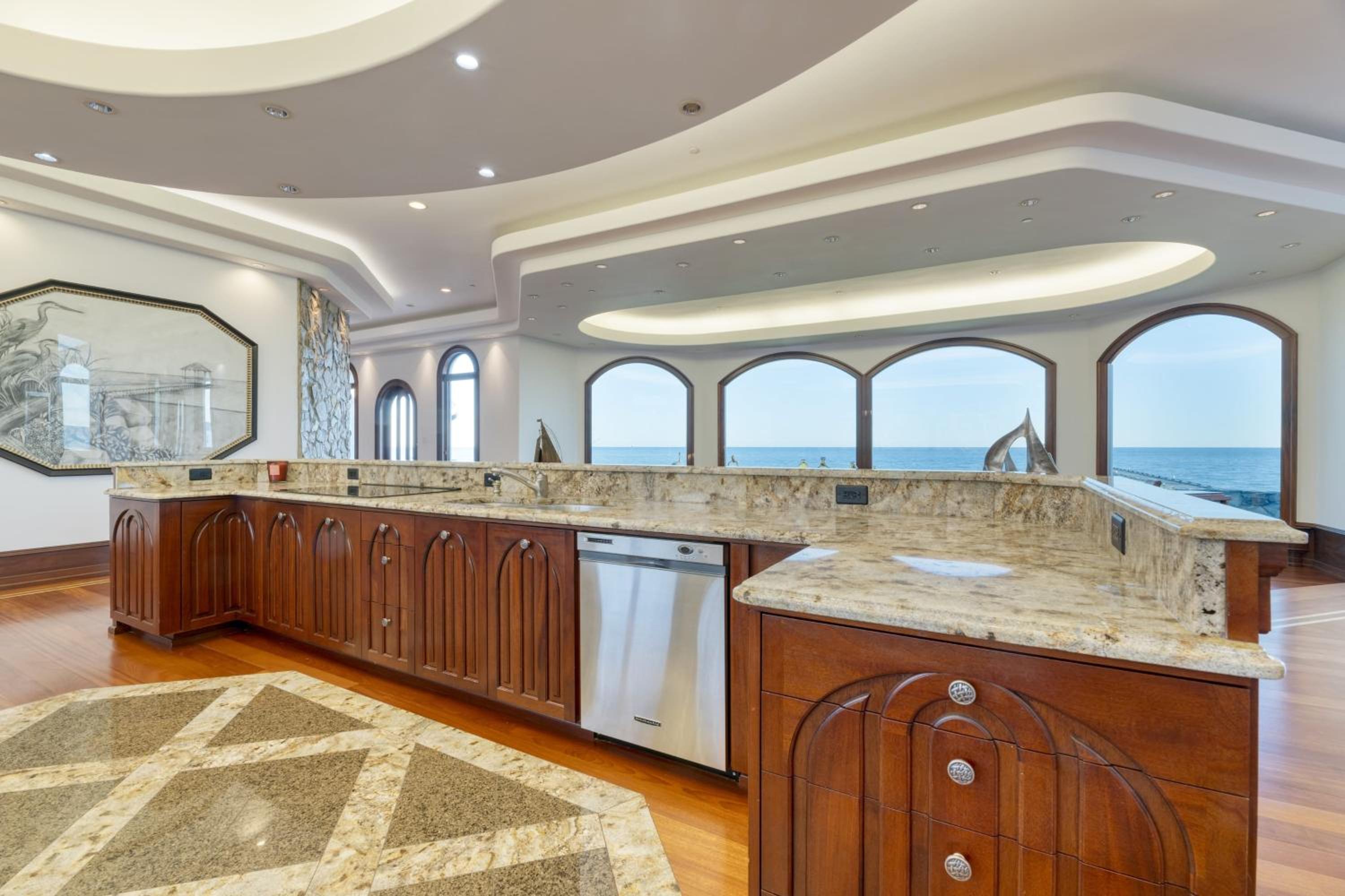 Bay Estate Luxe Waterfront Home w Private Pier MainGuest House Bay Views