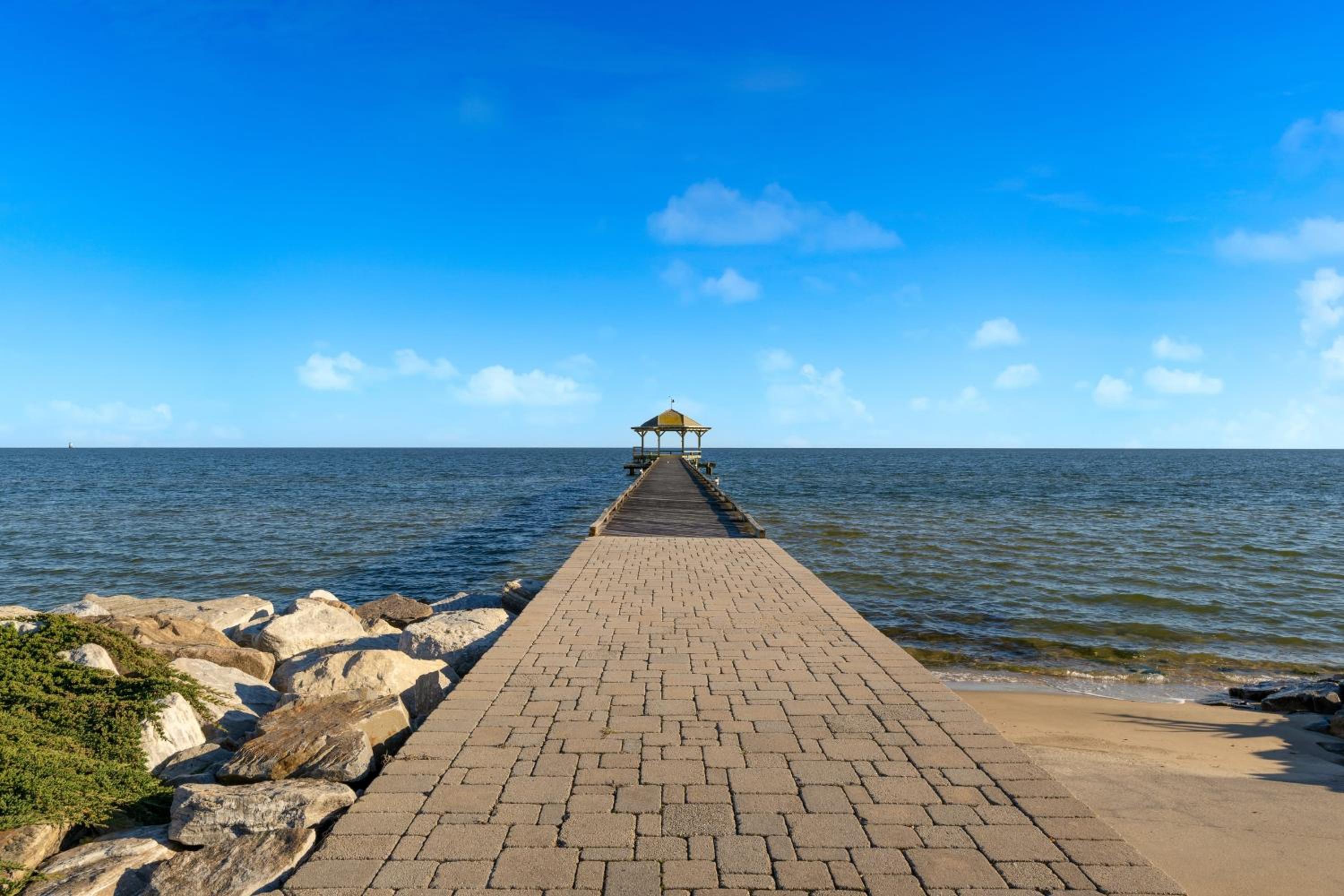 Bay Estate Luxe Waterfront Home w Private Pier MainGuest House Bay Views