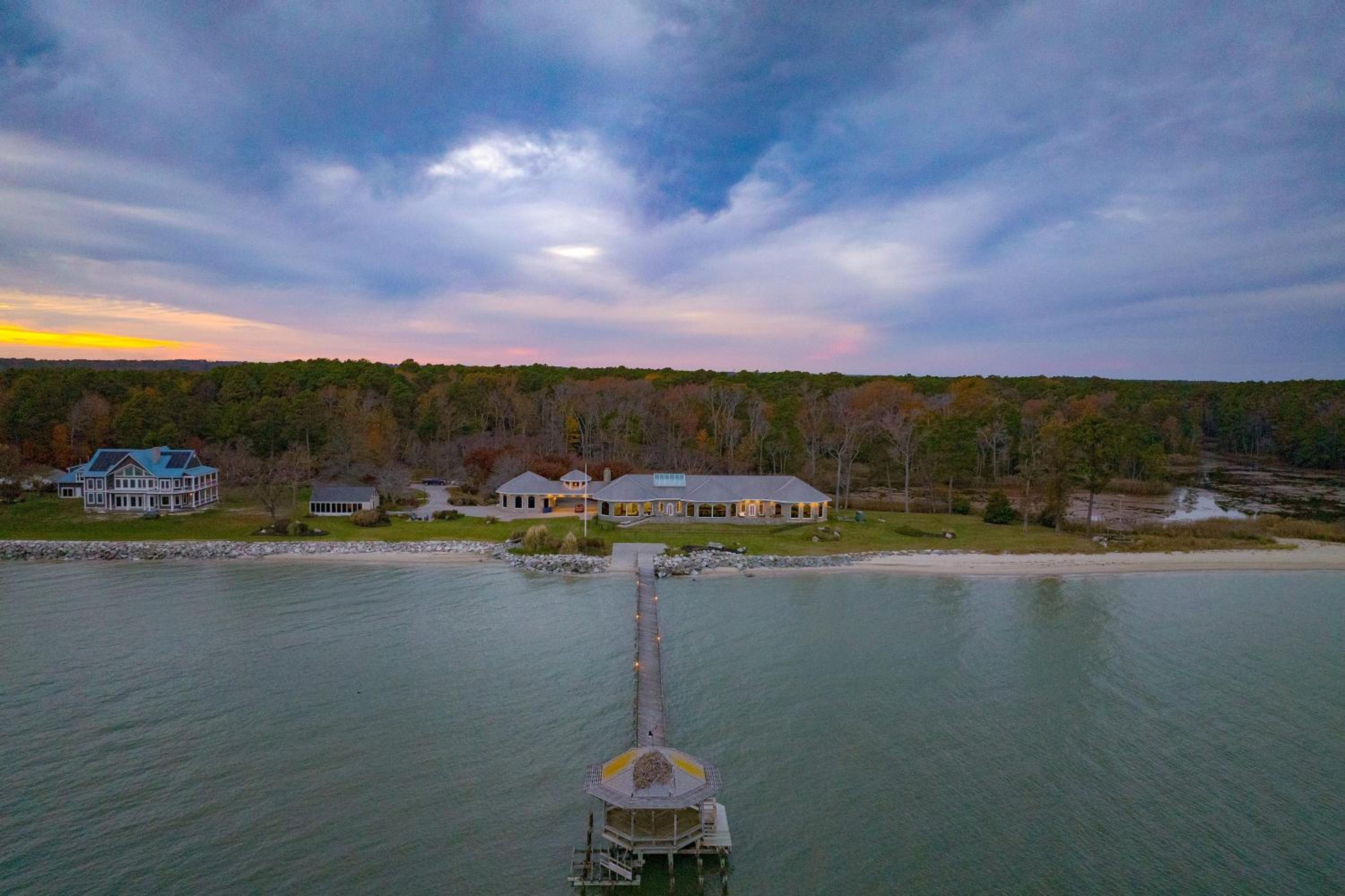 Bay Estate Luxe Waterfront Home w Private Pier MainGuest House Bay Views
