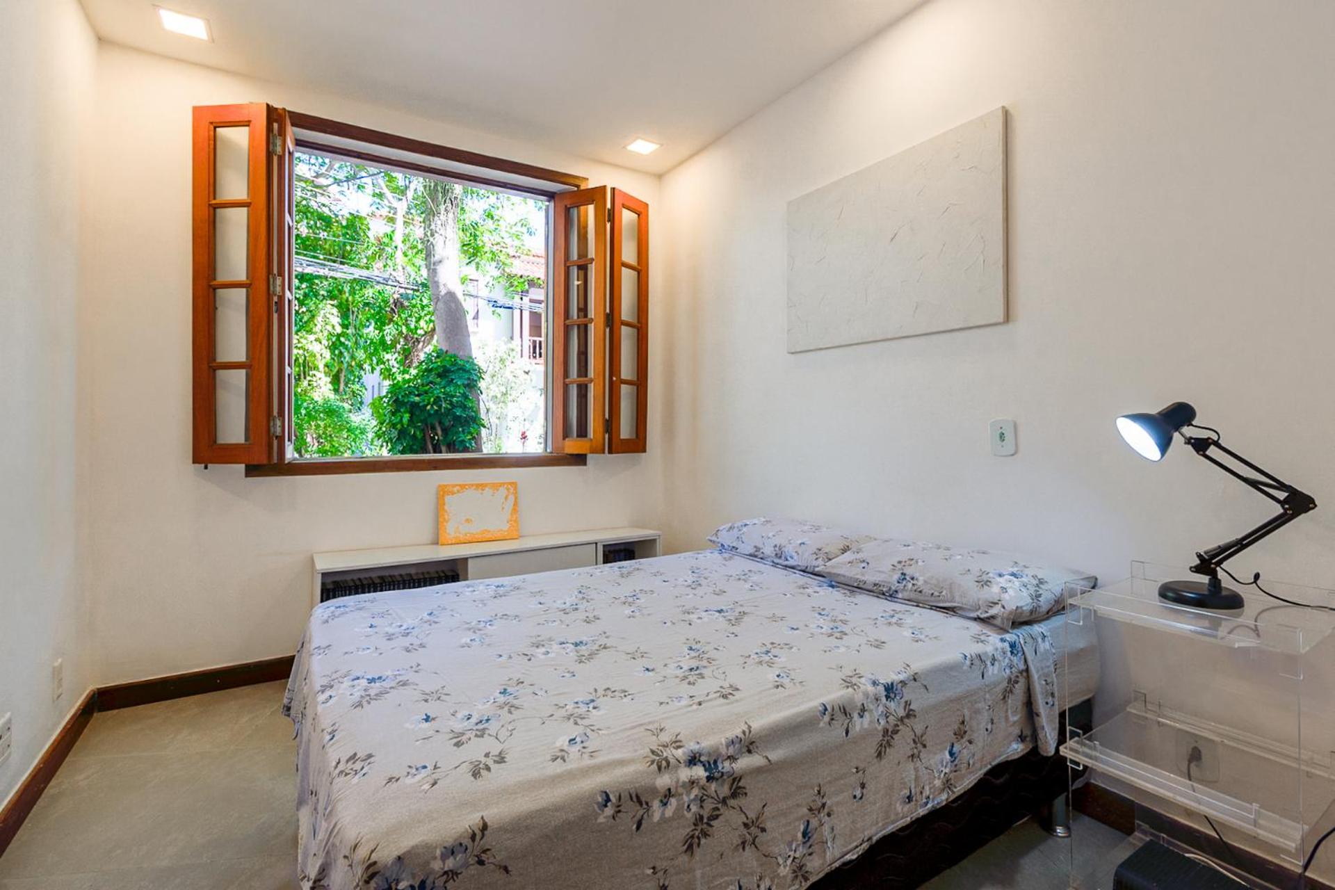 Casa Elegante no pé do Pão de Açúcar - Urca - Tranquilidade e Sossego