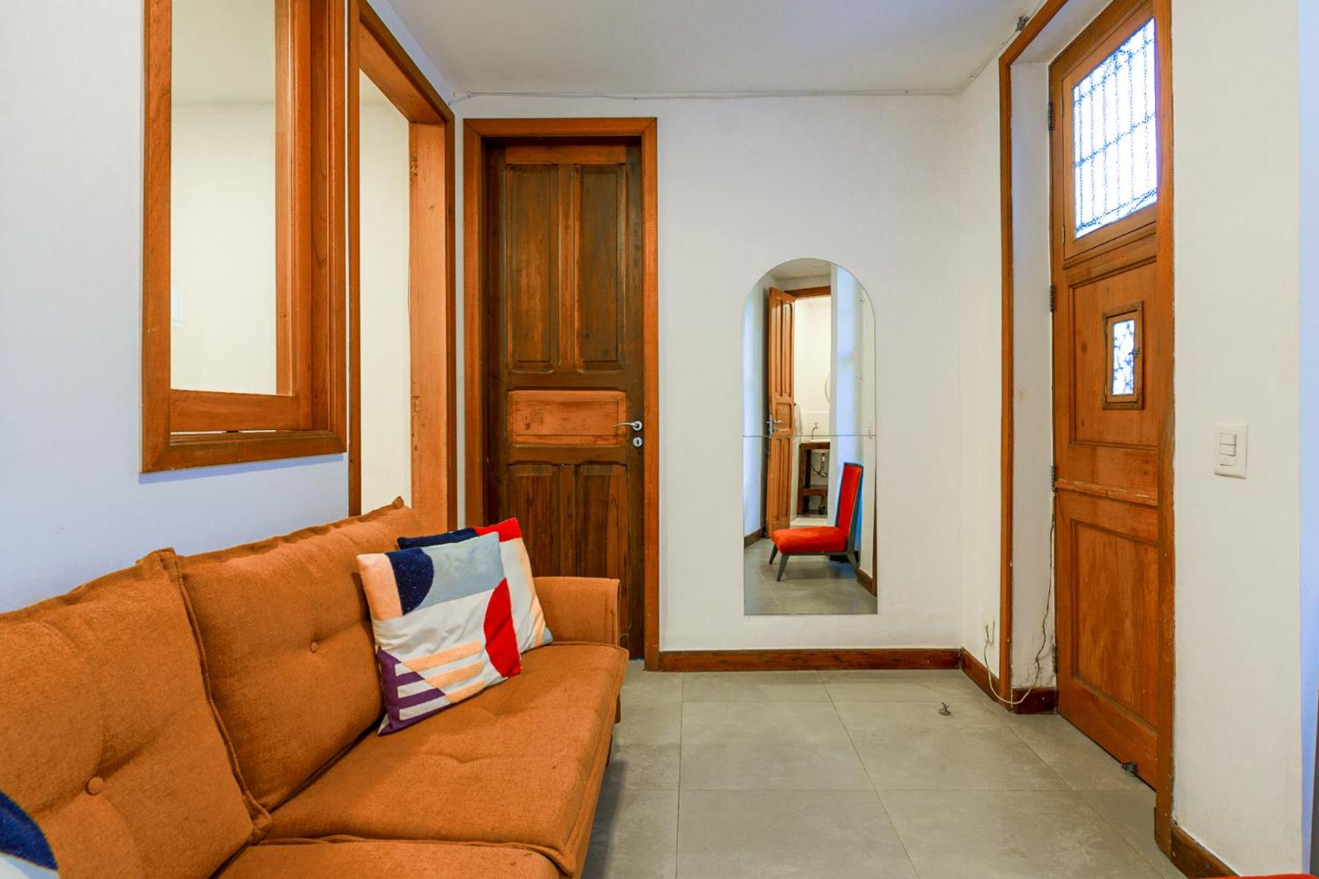 Casa Elegante no pé do Pão de Açúcar - Urca - Tranquilidade e Sossego