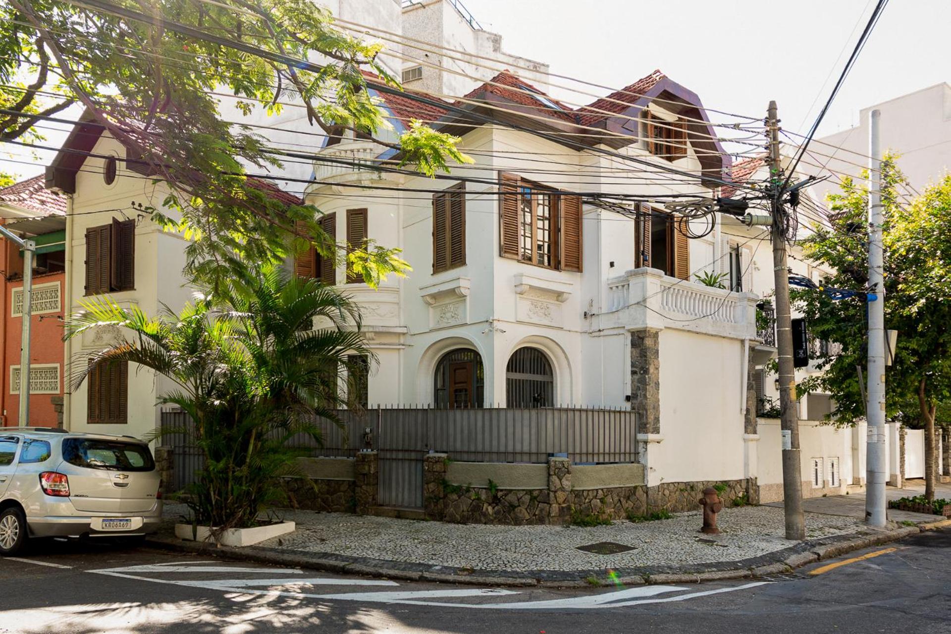Casa Elegante no pé do Pão de Açúcar - Urca - Tranquilidade e Sossego