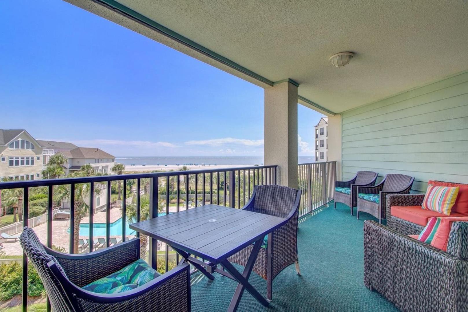 308 Summerhouse by AvantStay Oceanview Condo w Community Pool Access