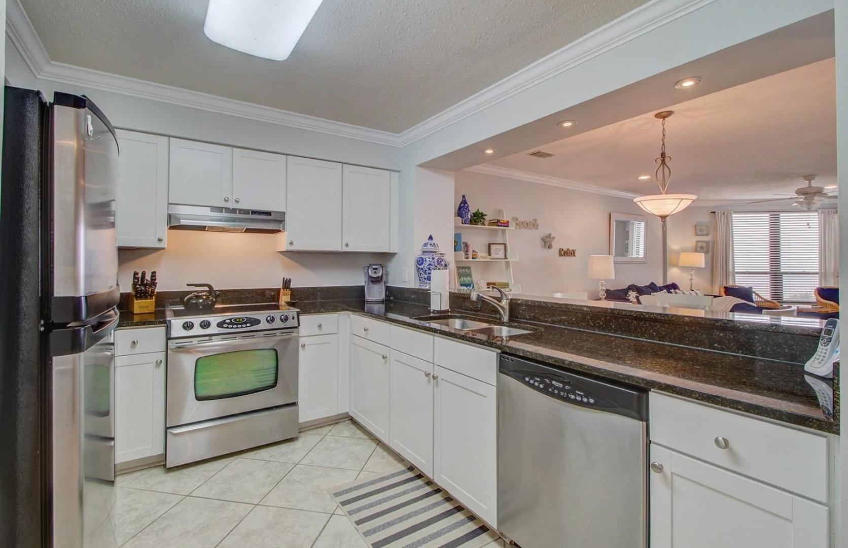 308 Summerhouse by AvantStay Oceanview Condo w Community Pool Access