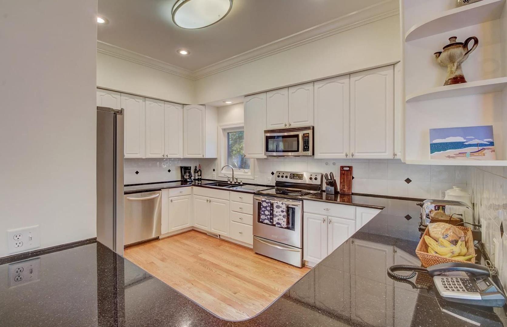 28 Beachwood West by AvantStay Close to Beach Multiple Decks Private Pool
