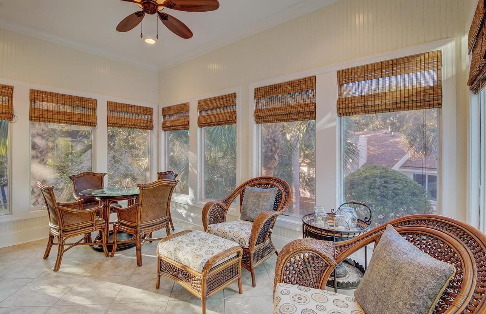 28 Beachwood West by AvantStay Close to Beach Multiple Decks Private Pool