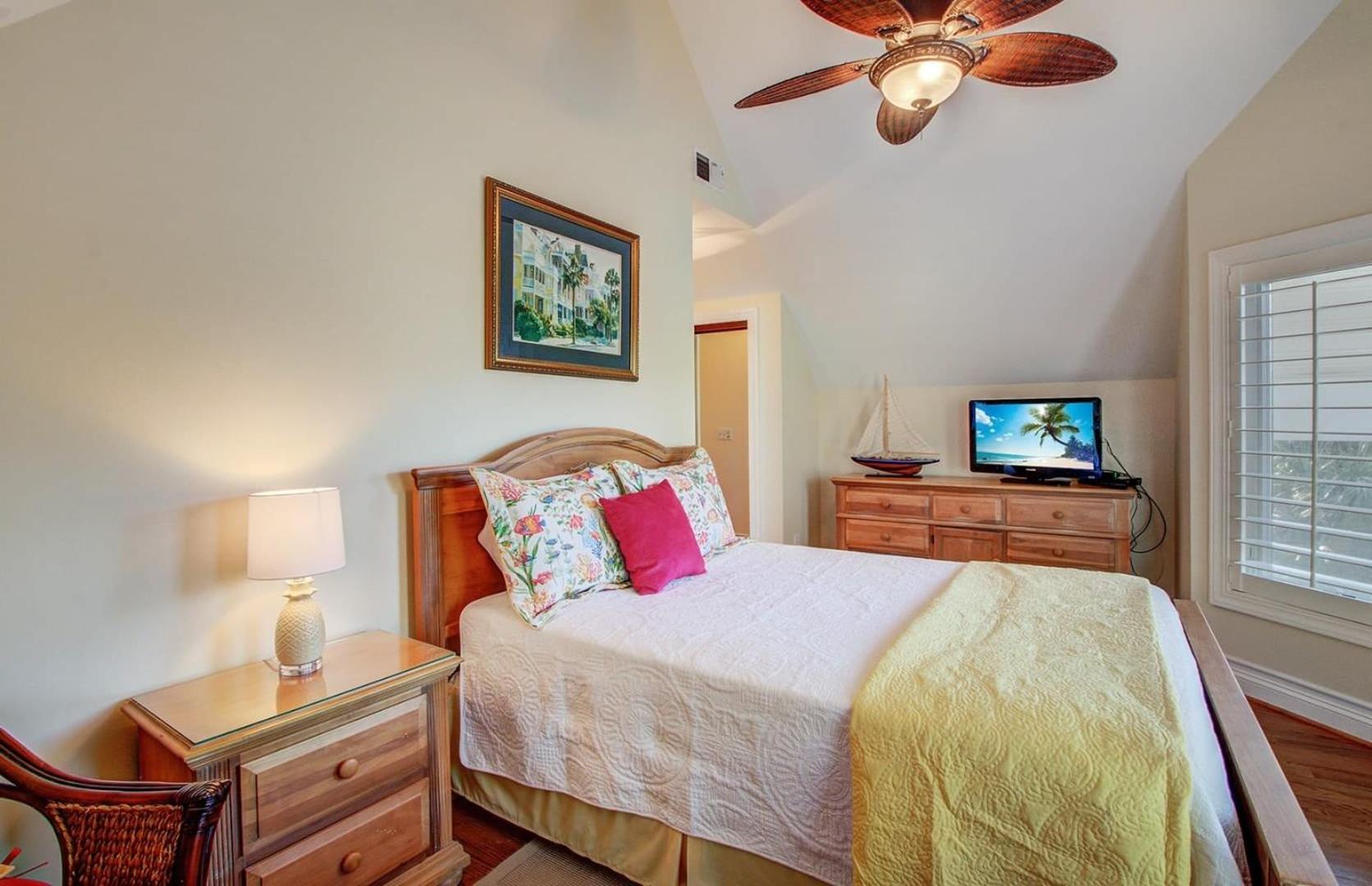 28 Beachwood West by AvantStay Close to Beach Multiple Decks Private Pool