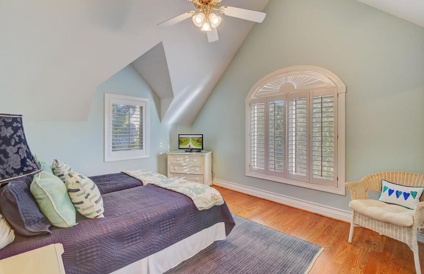 28 Beachwood West by AvantStay Close to Beach Multiple Decks Private Pool