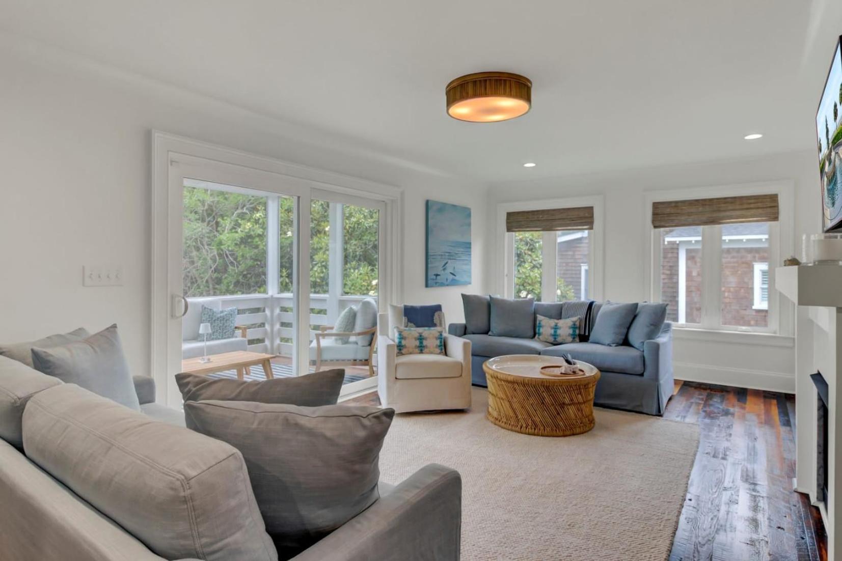Be a Sullivans Local 1307 Cove Avenue by AvantStay Pool Outdoor Living