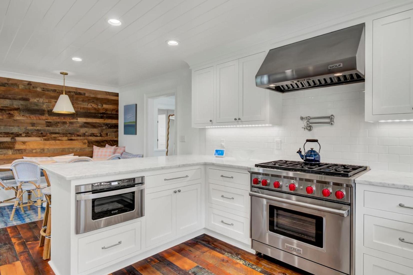 Be a Sullivans Local 1307 Cove Avenue by AvantStay Pool Outdoor Living