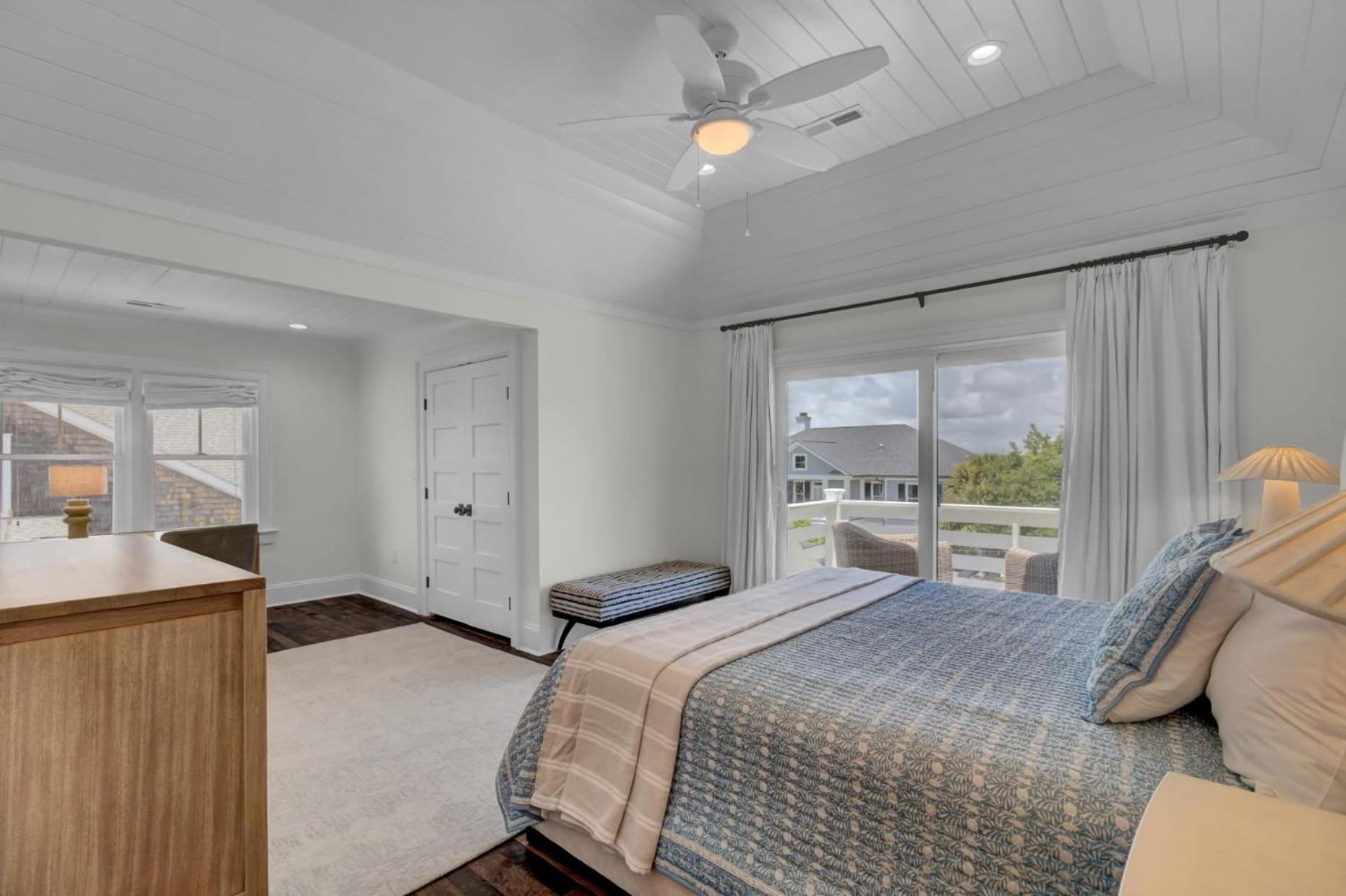Be a Sullivans Local 1307 Cove Avenue by AvantStay Pool Outdoor Living