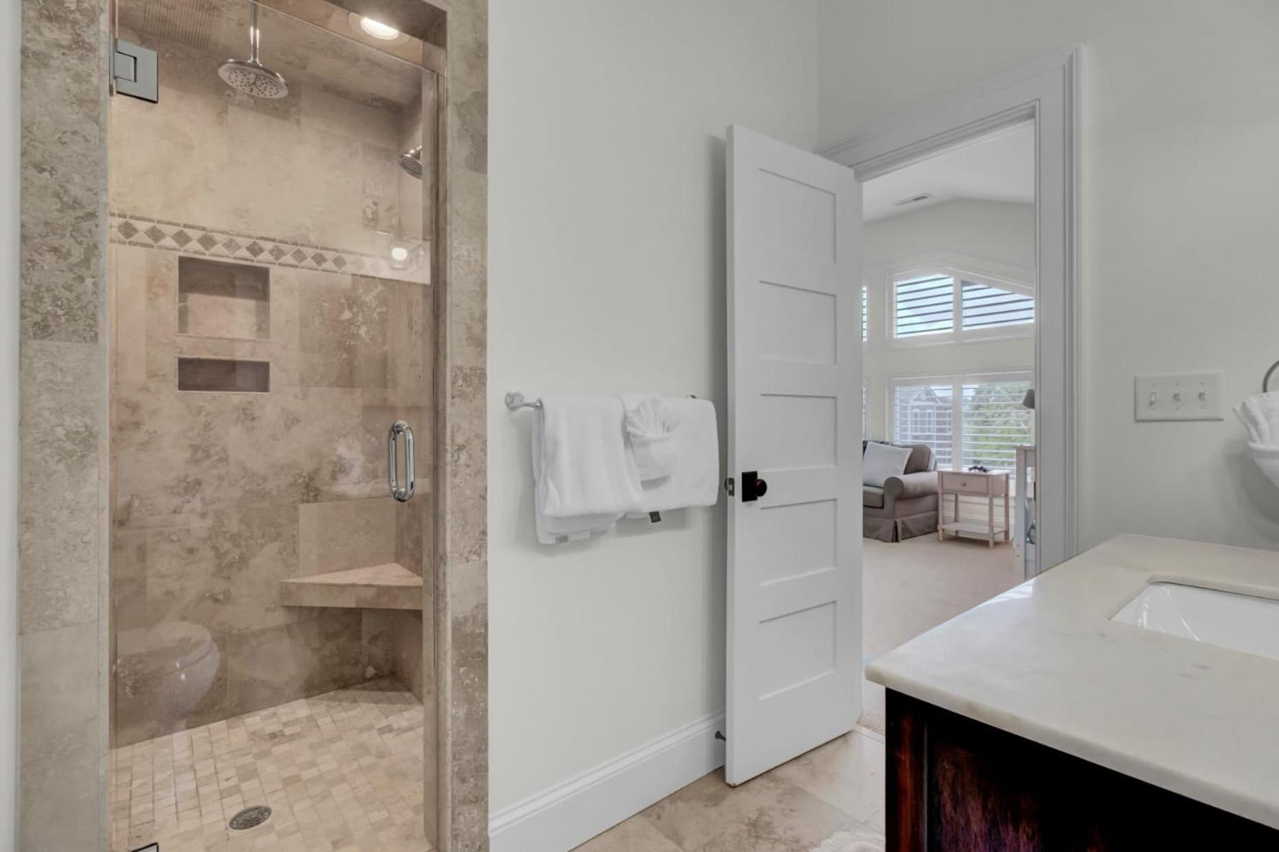Be a Sullivans Local 1307 Cove Avenue by AvantStay Pool Outdoor Living