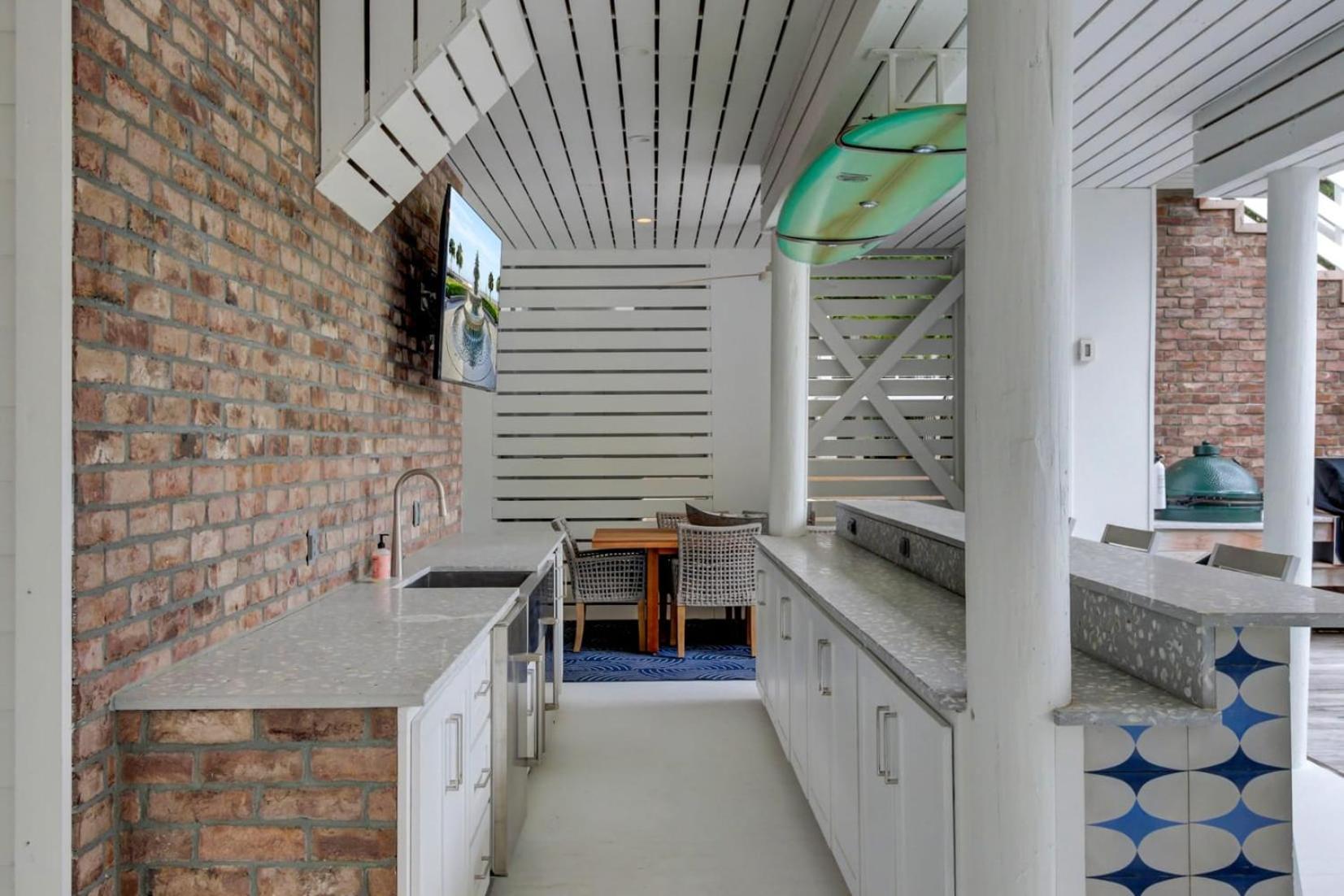 Be a Sullivans Local 1307 Cove Avenue by AvantStay Pool Outdoor Living