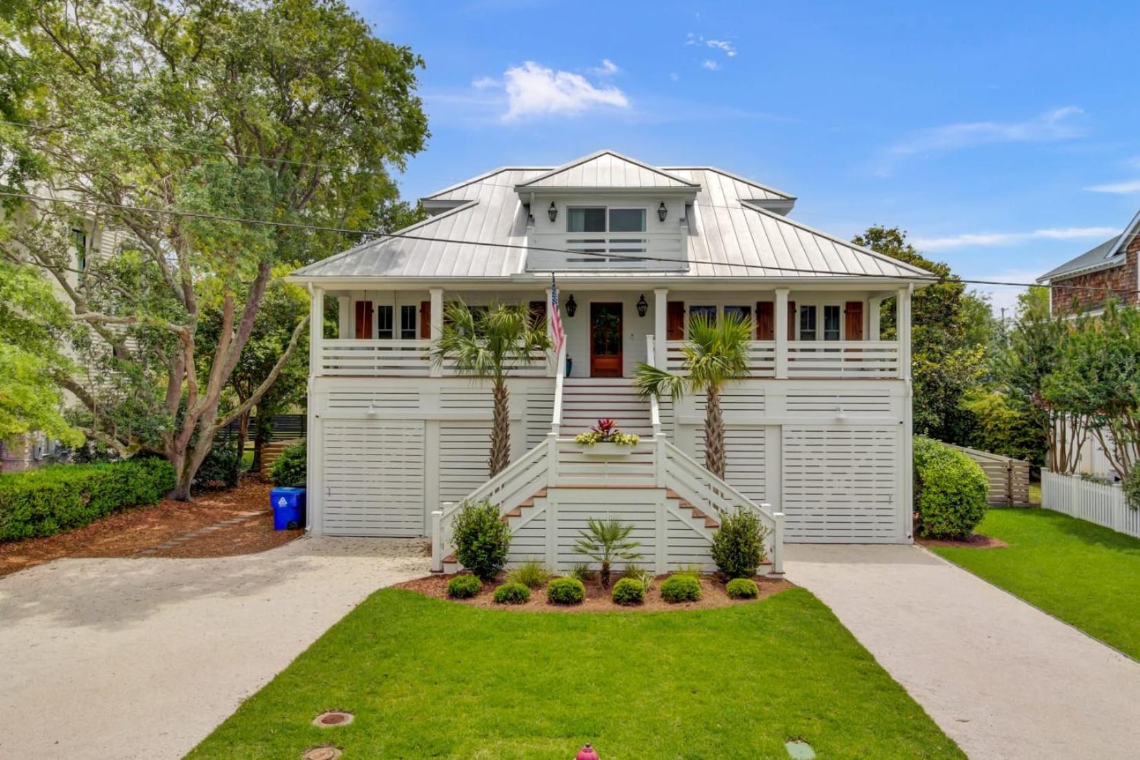 Be a Sullivans Local 1307 Cove Avenue by AvantStay Pool Outdoor Living