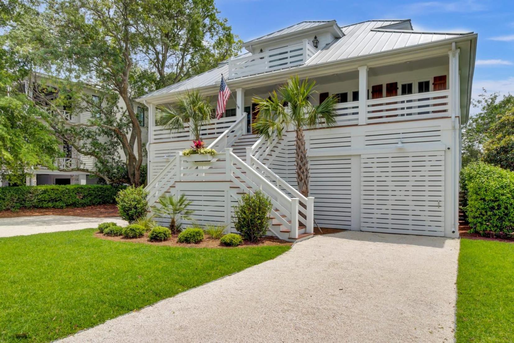 Be a Sullivans Local 1307 Cove Avenue by AvantStay Pool Outdoor Living