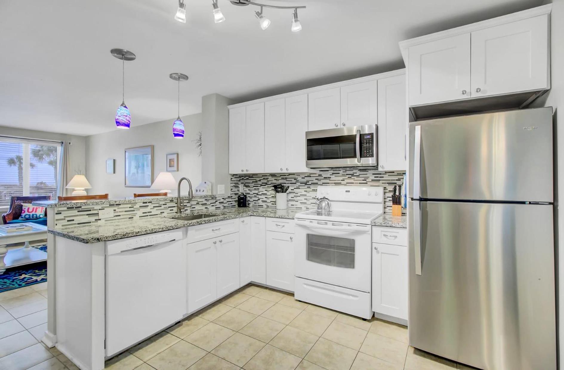 103 H Tidewater by AvantStay Walk to Beach Community Pool