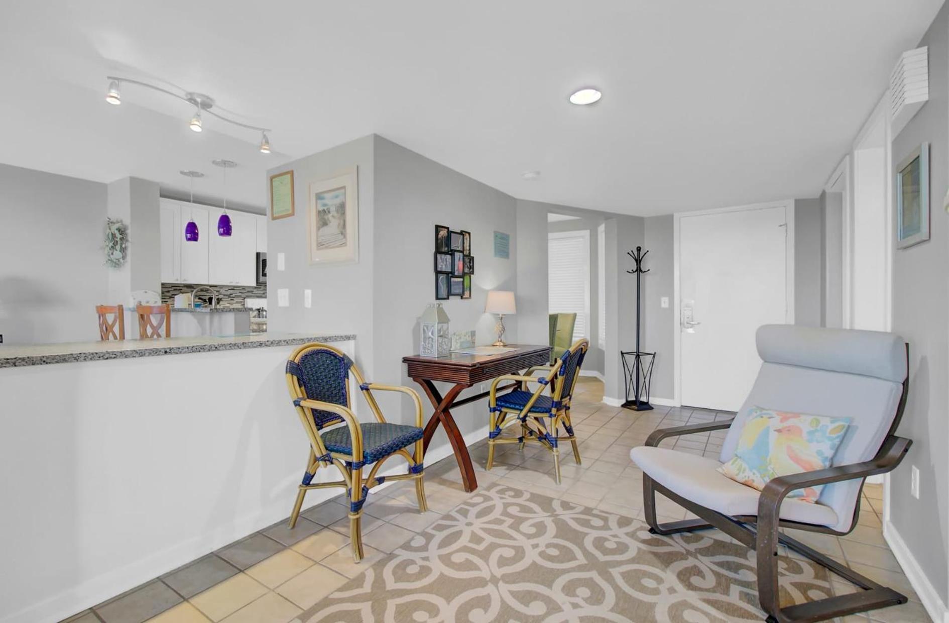 103 H Tidewater by AvantStay Walk to Beach Community Pool