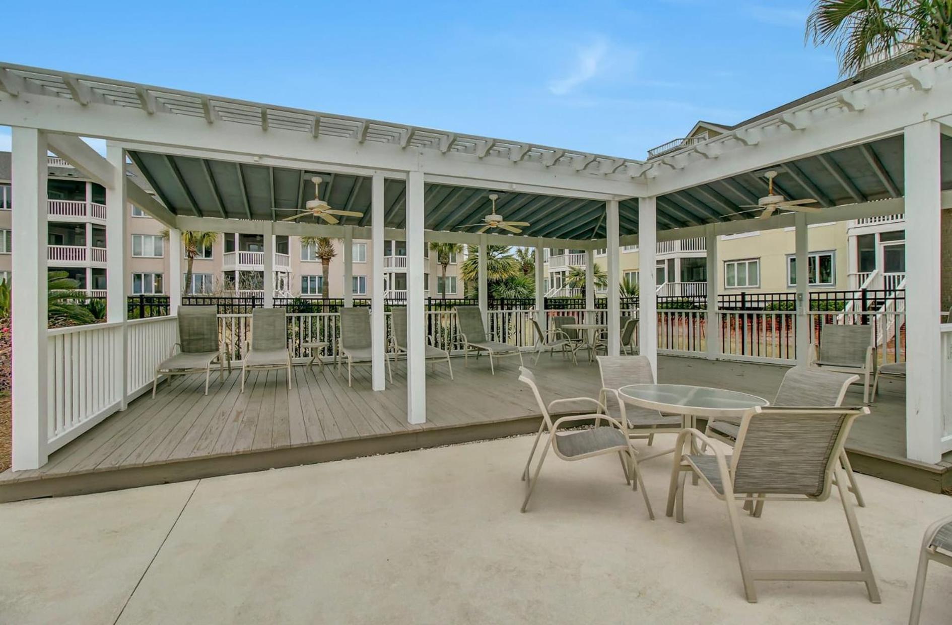 103 H Tidewater by AvantStay Walk to Beach Community Pool