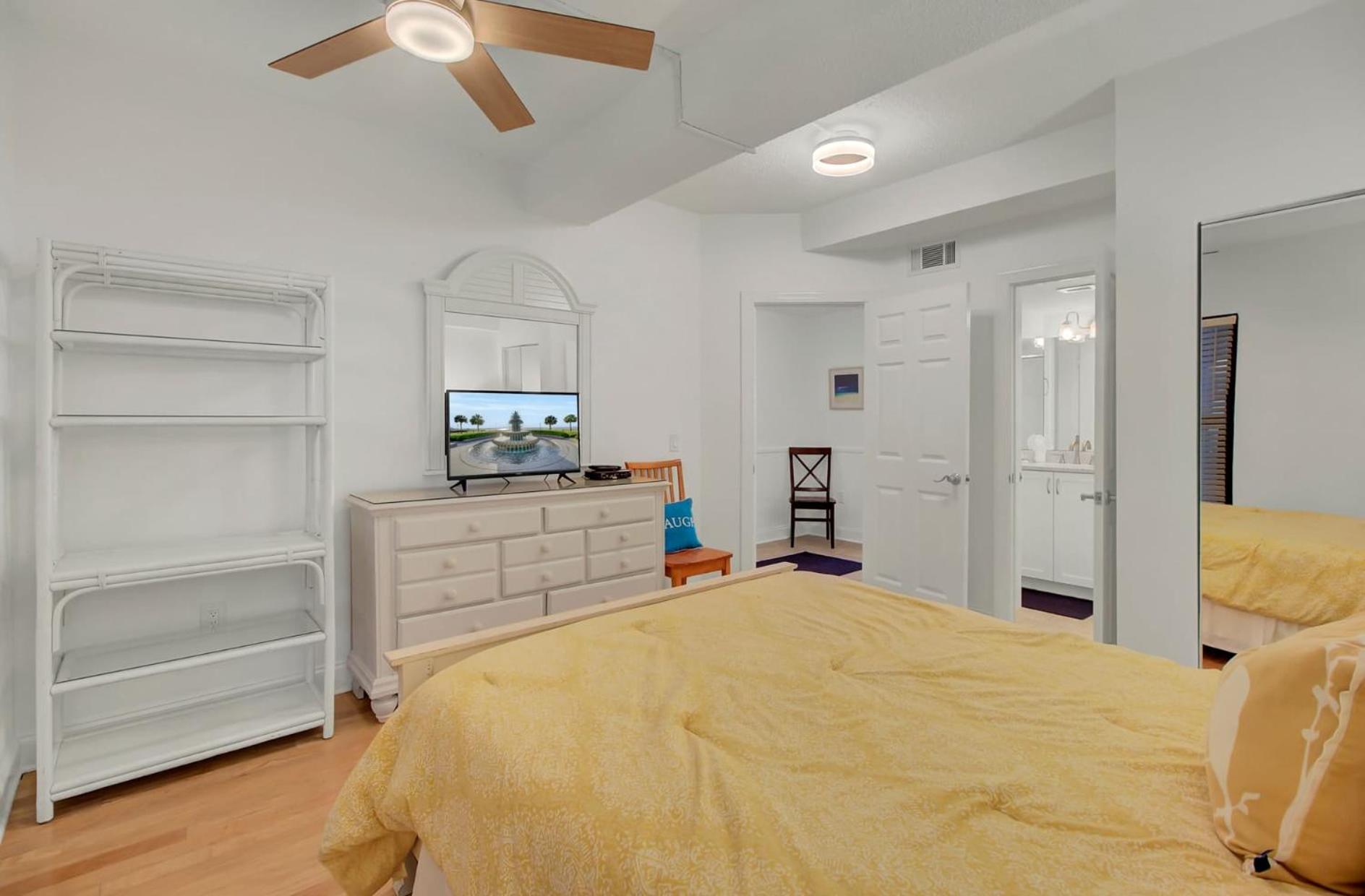 401 A Shipwatch by AvantStay Beachfront Condo w Community Pool Access