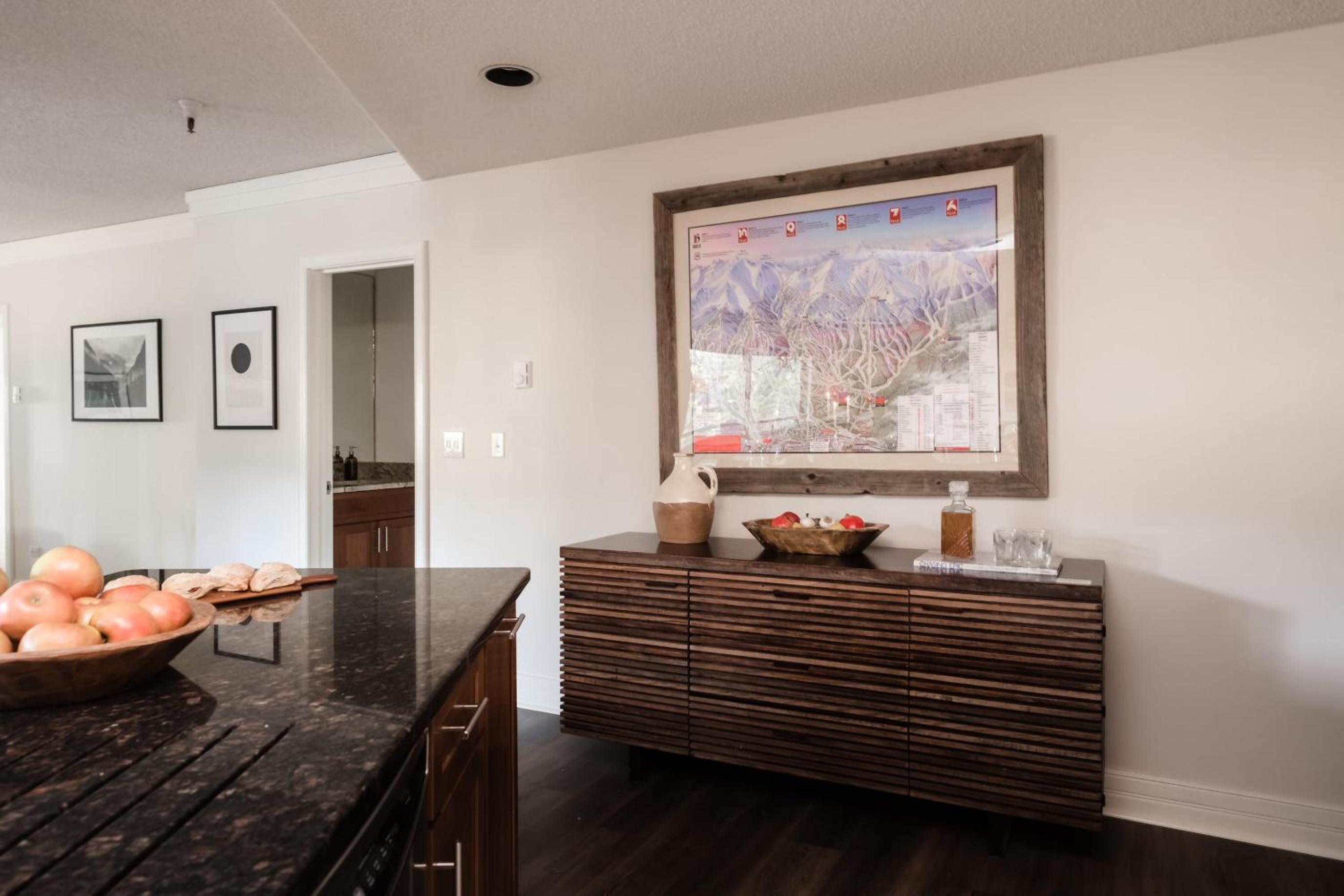 Rocker by AvantStay Gorgeous Ski-In Ski-Out Cabin in Heart of Breck