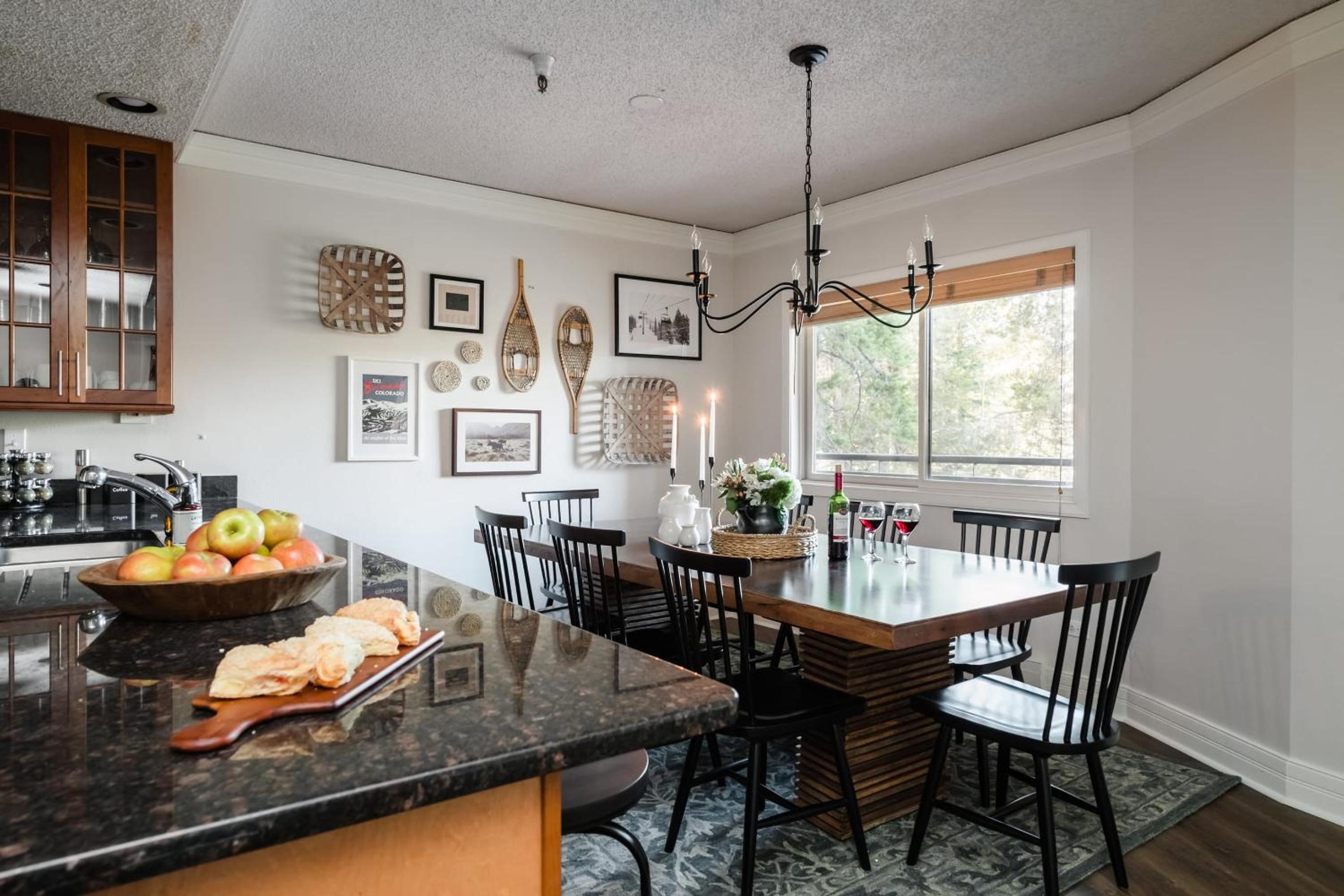 Rocker by AvantStay Gorgeous Ski-In Ski-Out Cabin in Heart of Breck