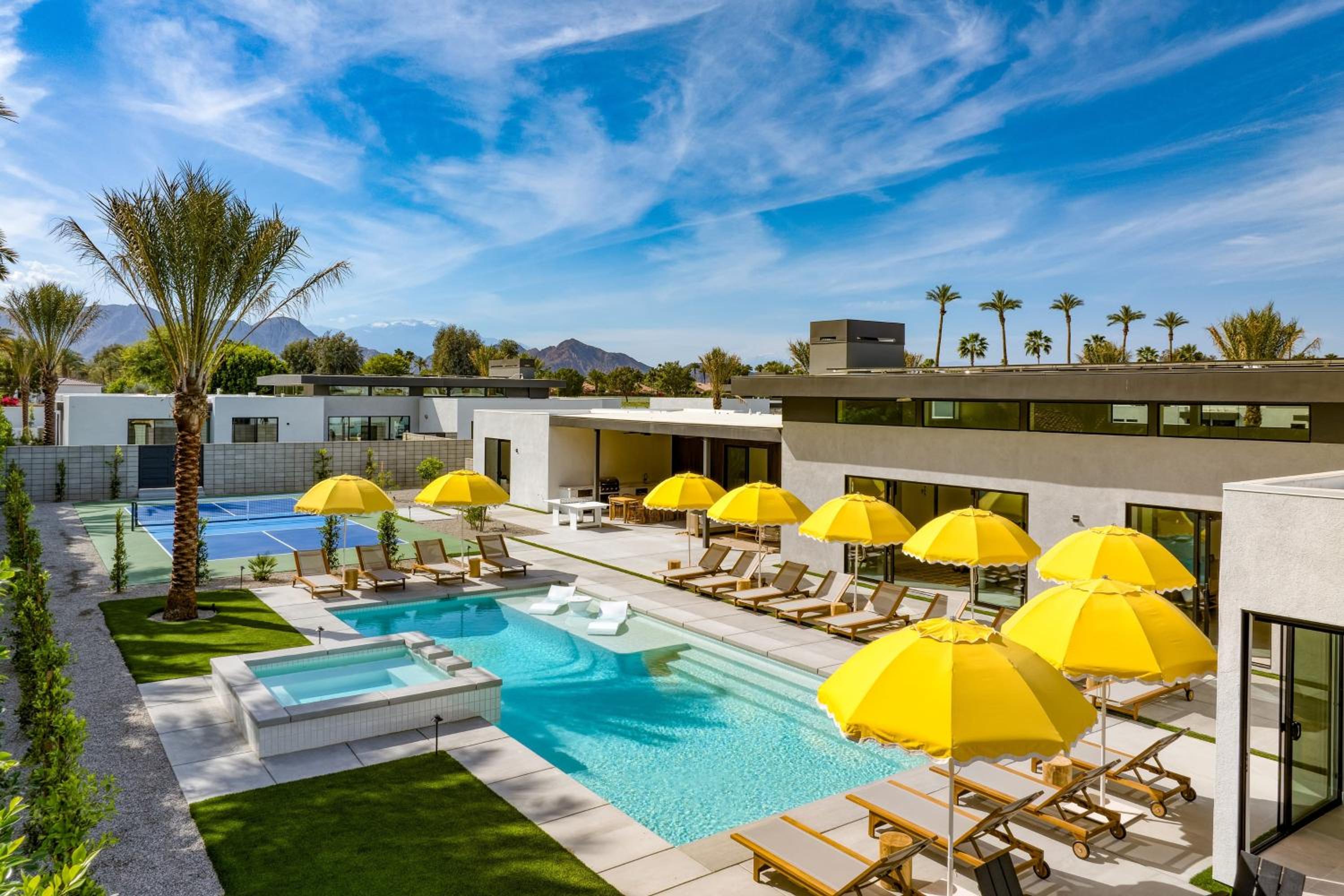Polo Villa Aura 2 Homes Pickleball Putting Green Sleeps 32