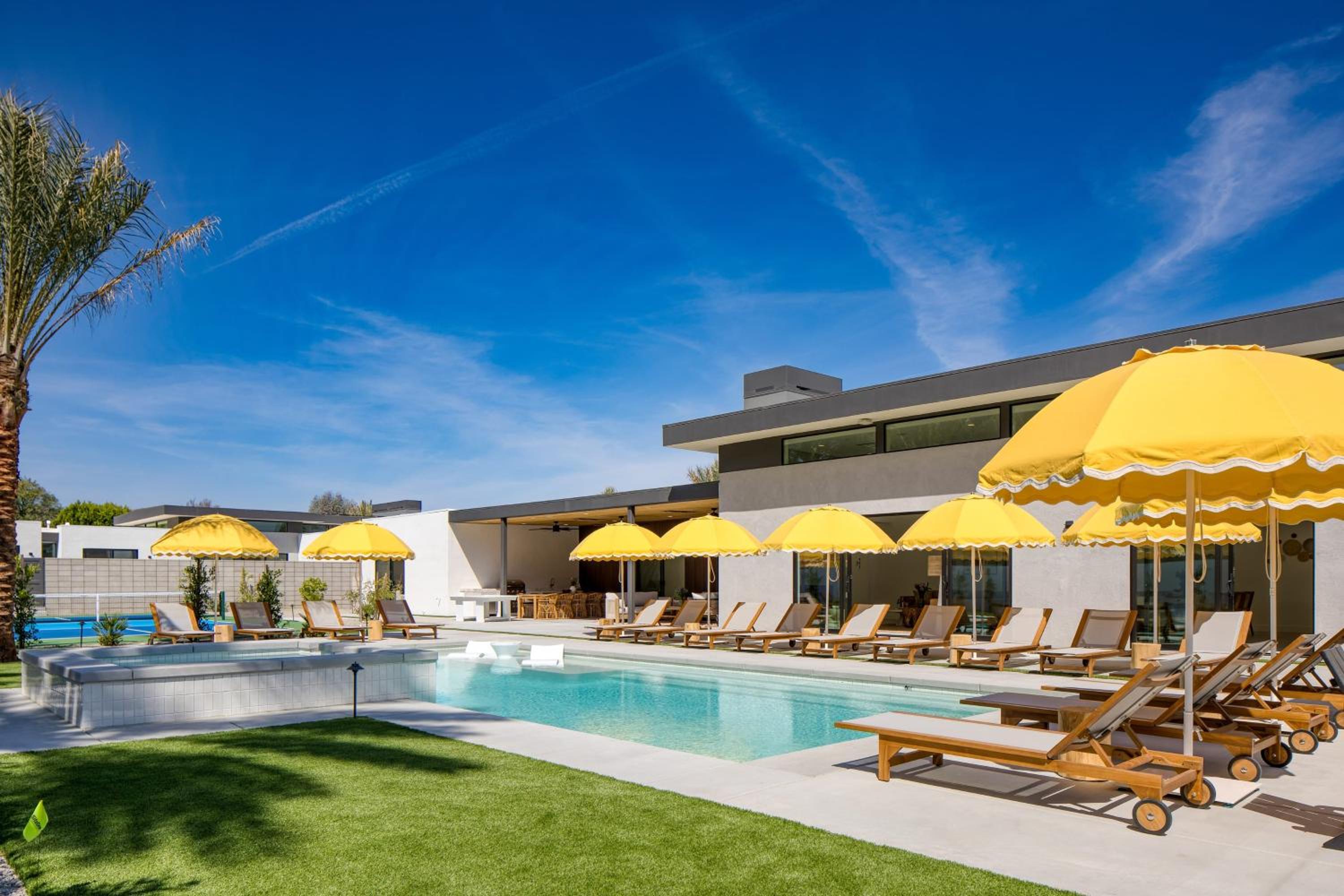 Polo Villa Aura 2 Homes Pickleball Putting Green Sleeps 32