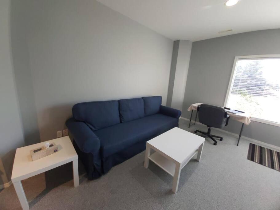 Countryside Escape - Private Suite with Scenic View