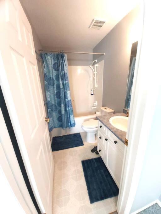 Countryside Escape - Private Suite with Scenic View