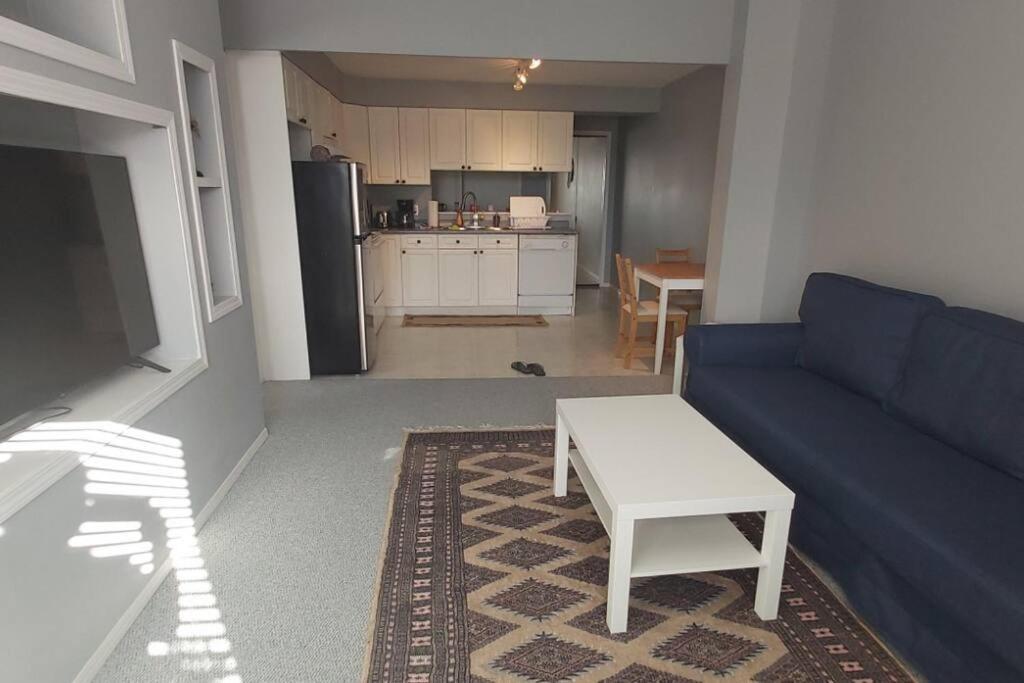 Countryside Escape - Private Suite with Scenic View