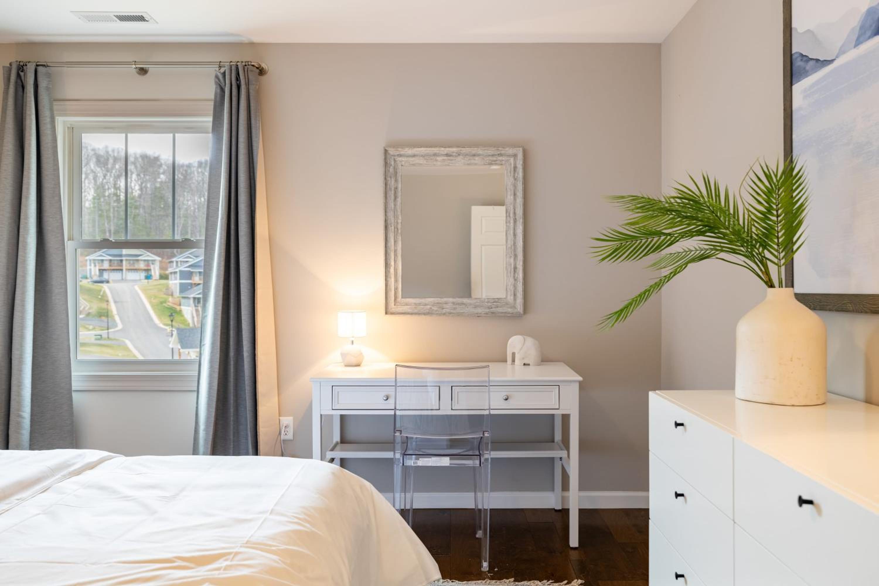 Silver Maple by AvantStay Modern Stylish Haven