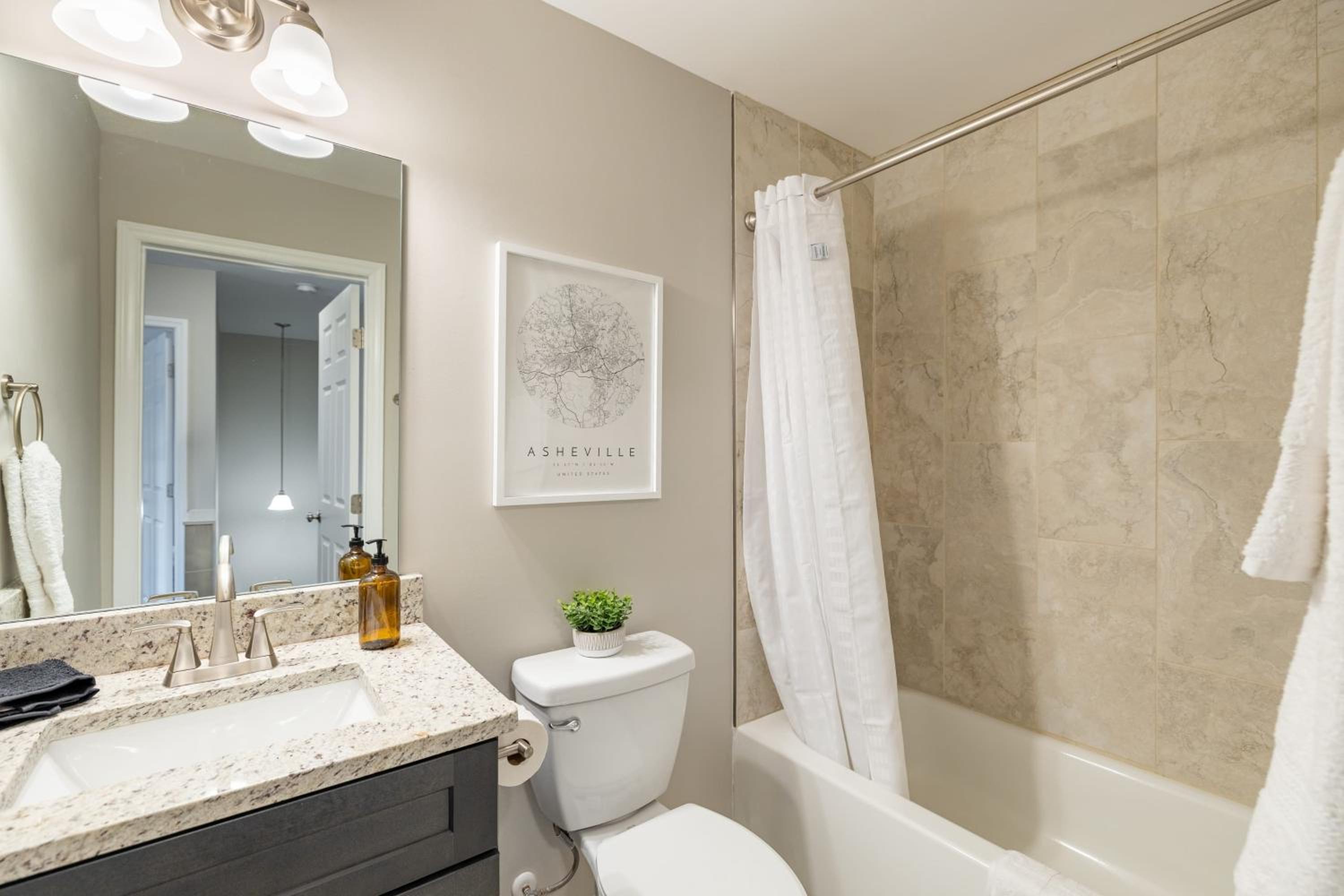 Silver Maple by AvantStay Modern Stylish Haven