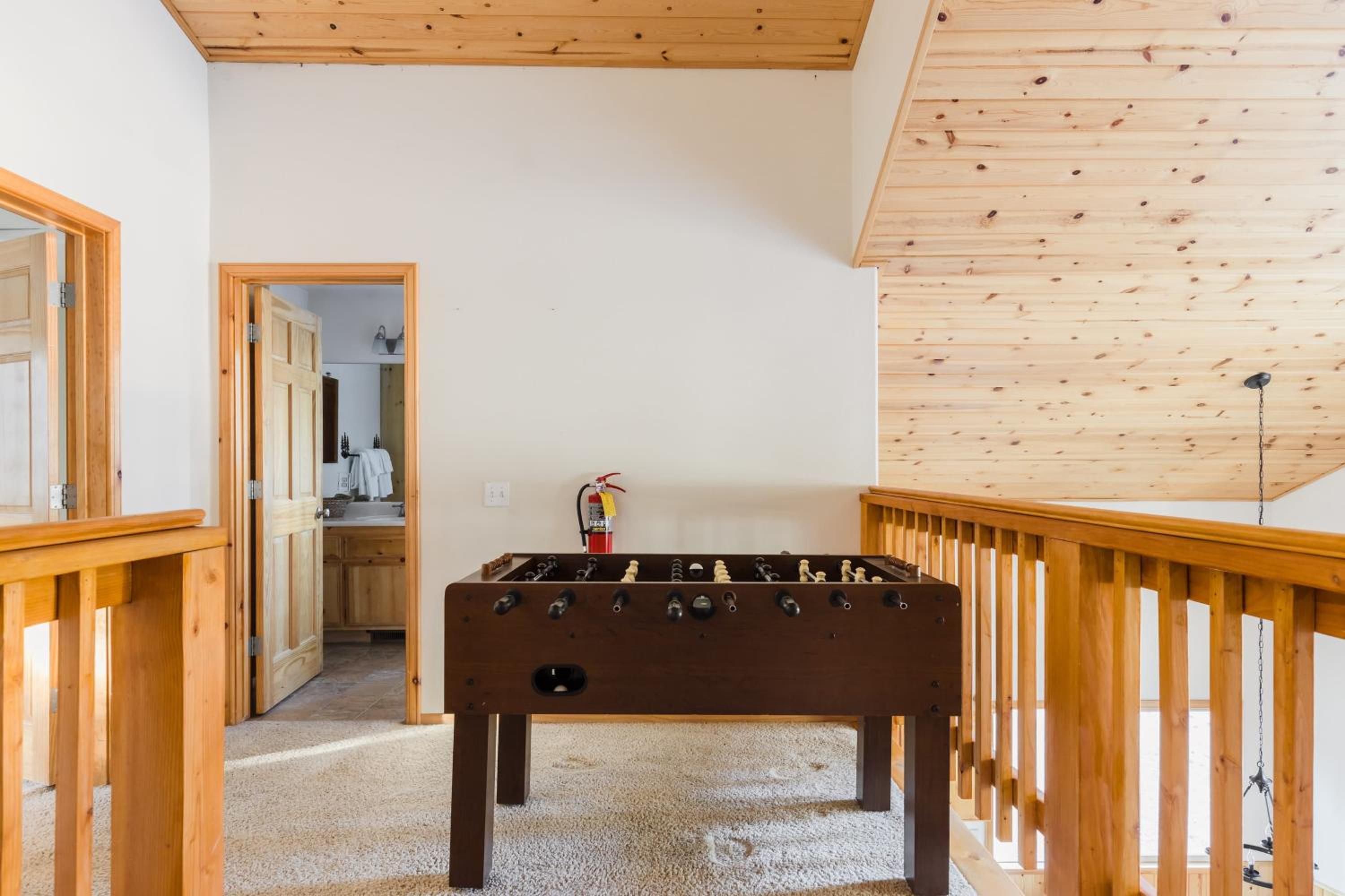 Walk to Ski Resort Lift • Deck Hot Tub Game Loft Jumper by AvantStay
