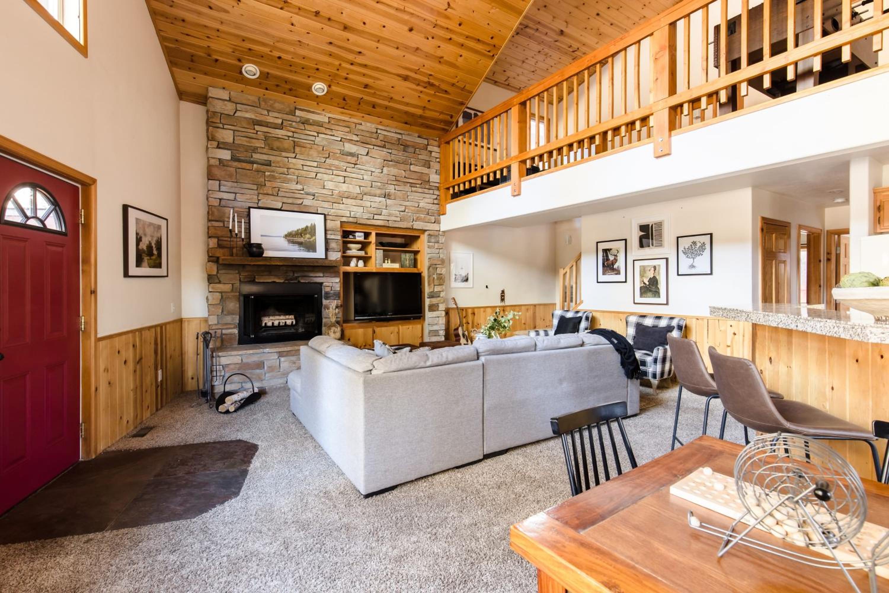 Walk to Ski Resort Lift • Deck Hot Tub Game Loft Jumper by AvantStay