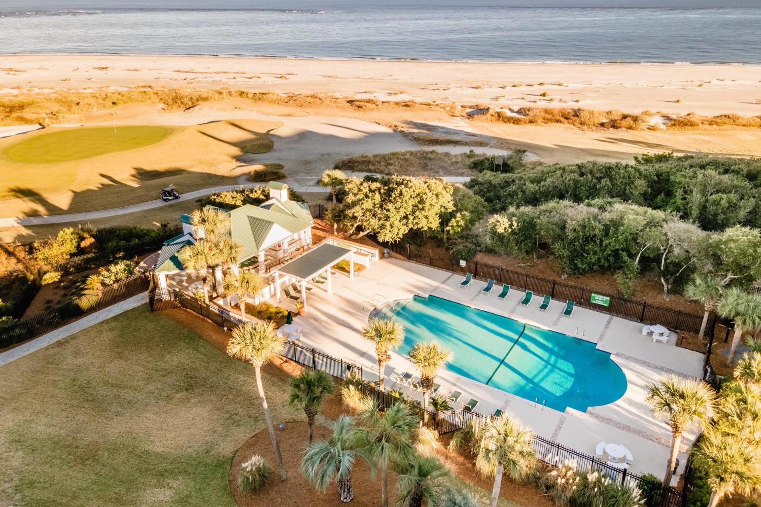 High Tide By AvantStay Incredible Beach Front Home w Pool