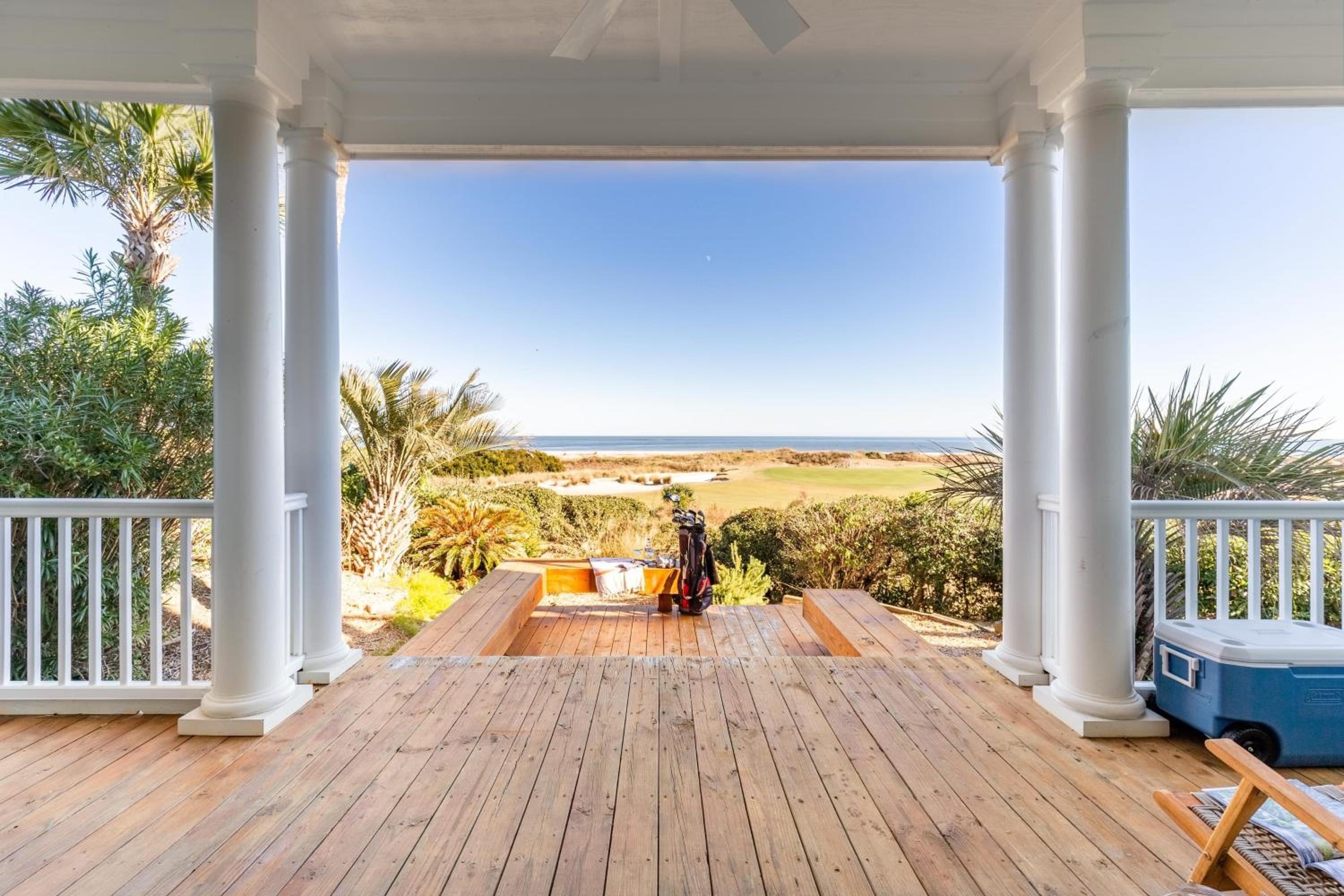 High Tide By AvantStay Incredible Beach Front Home w Pool