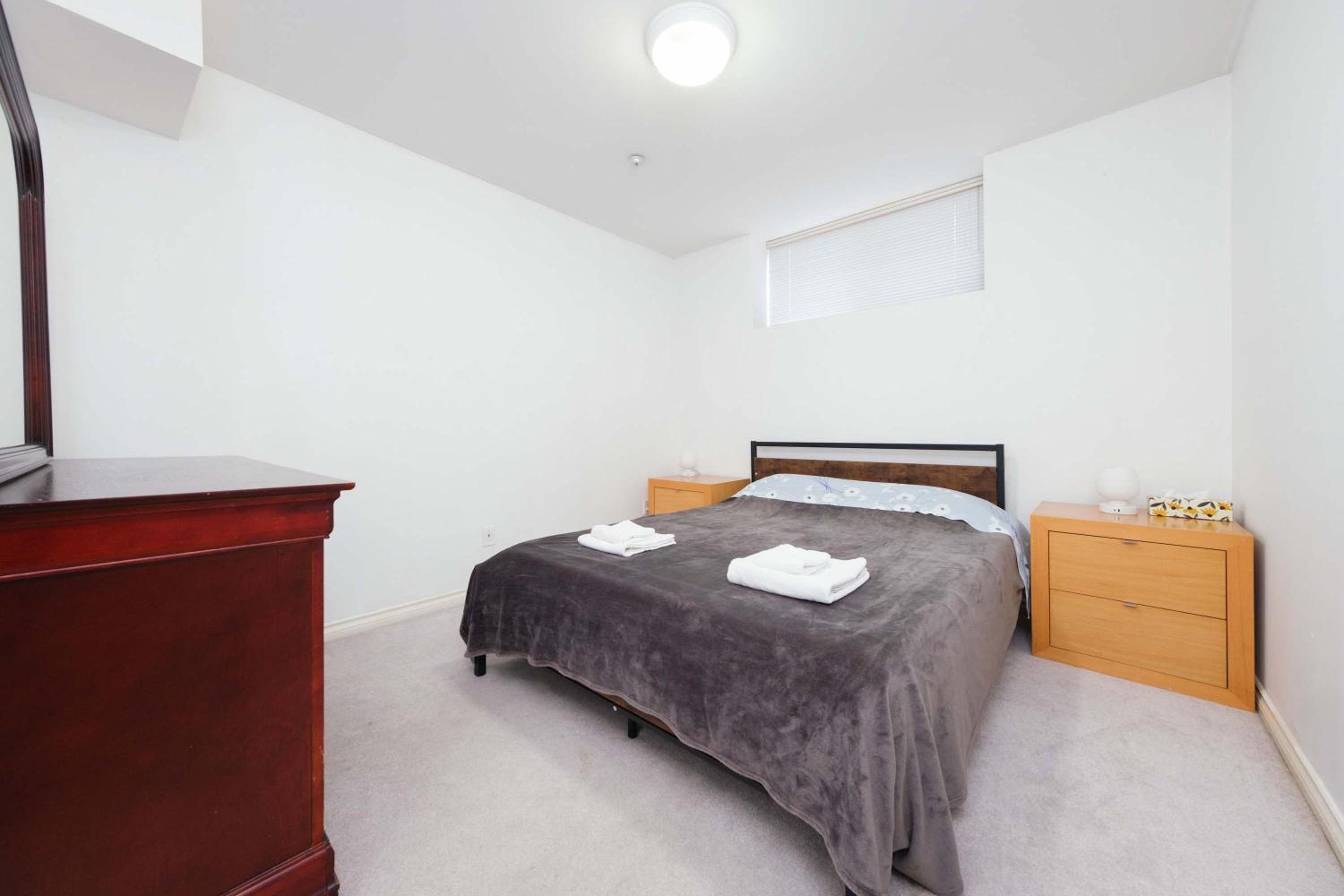 2 Bedroom Basement Guesthouse in Vancouver