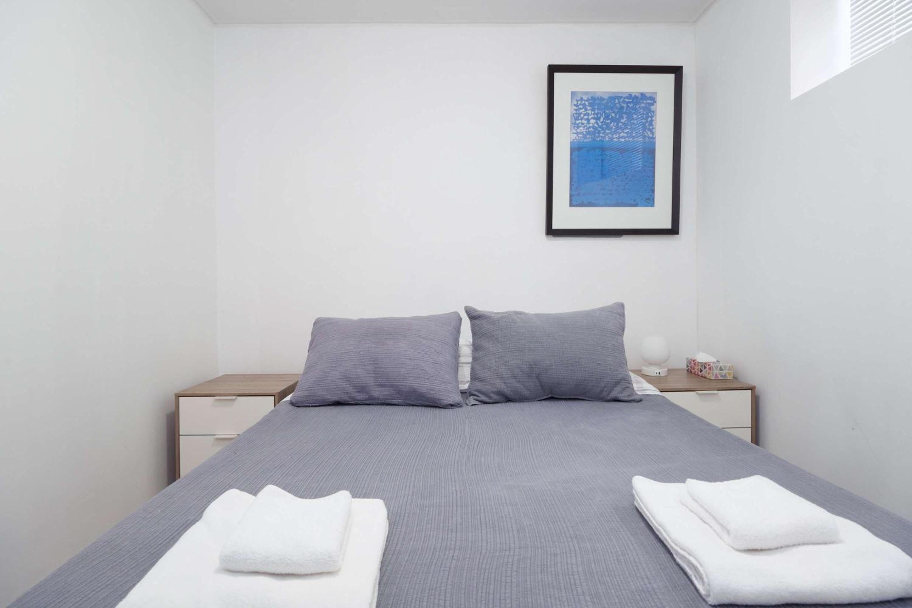 2 Bedroom Basement Guesthouse in Vancouver