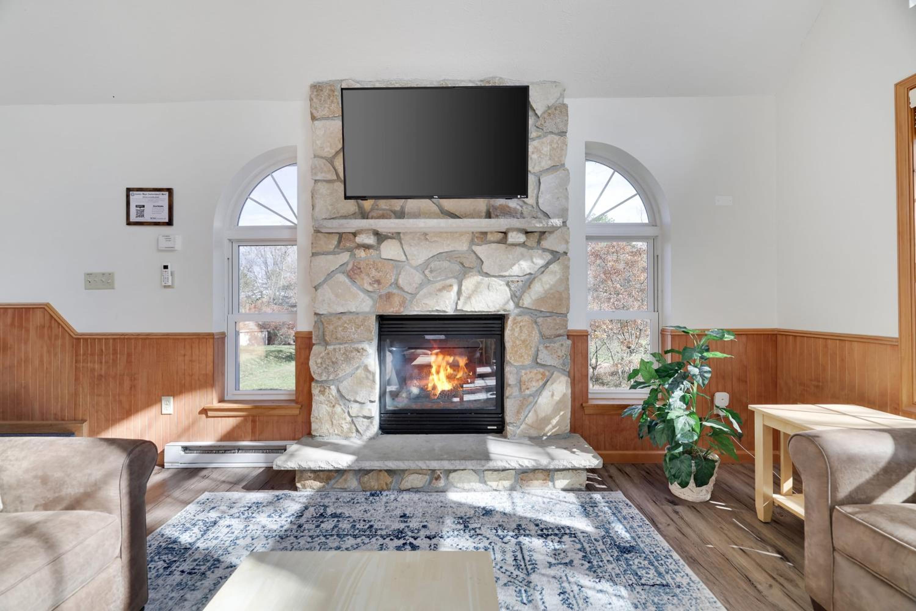 Sycamore Cove by AvantStay Hot Tub Game Rooms