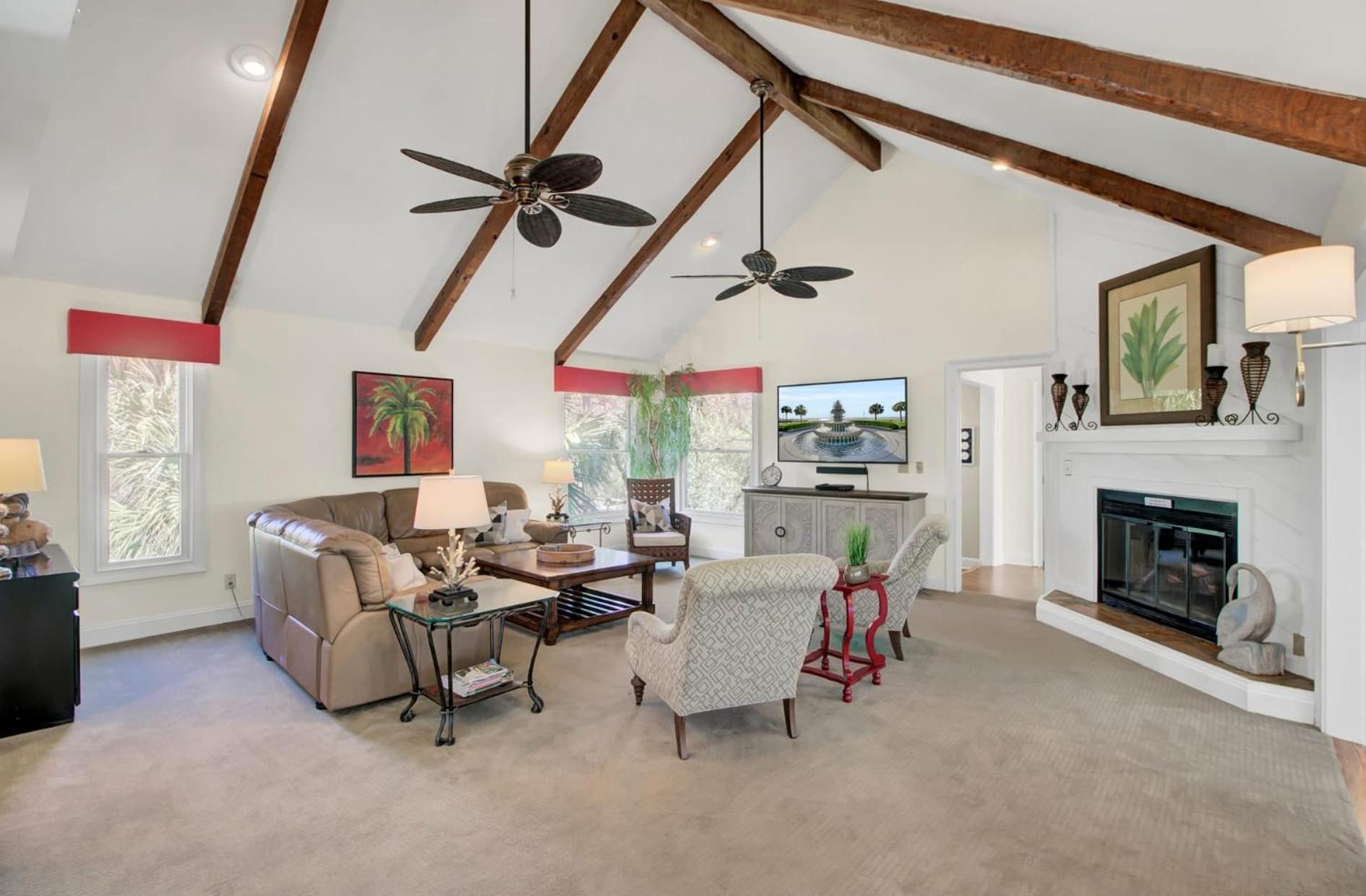 12 Dunecrest Lane by AvantStay 2 Mins to Beach w Pool BBQ
