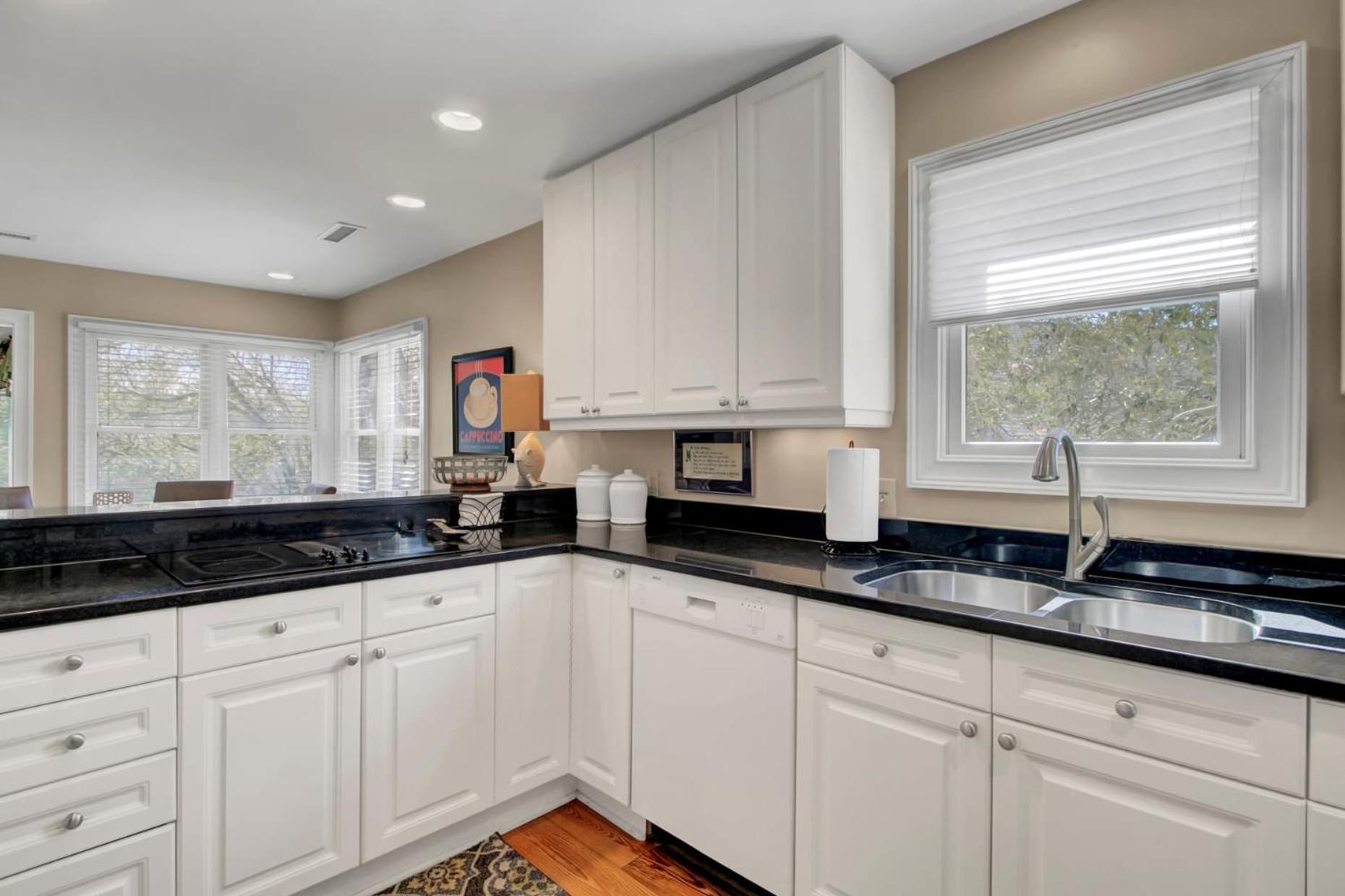 12 Dunecrest Lane by AvantStay 2 Mins to Beach w Pool BBQ