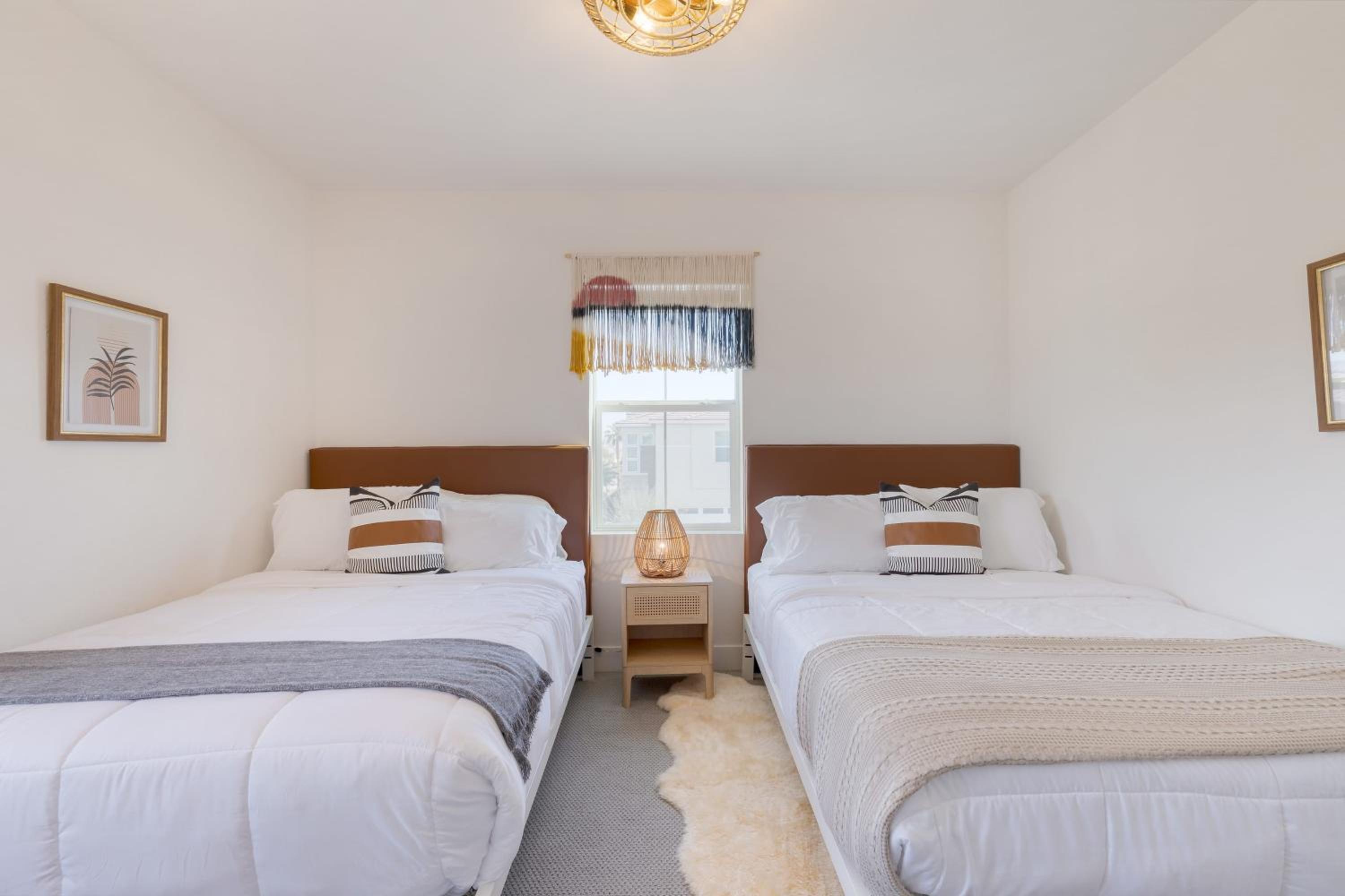 Lakefront w Private Pool Great for Festival Season Lago Luxe by AvantStay