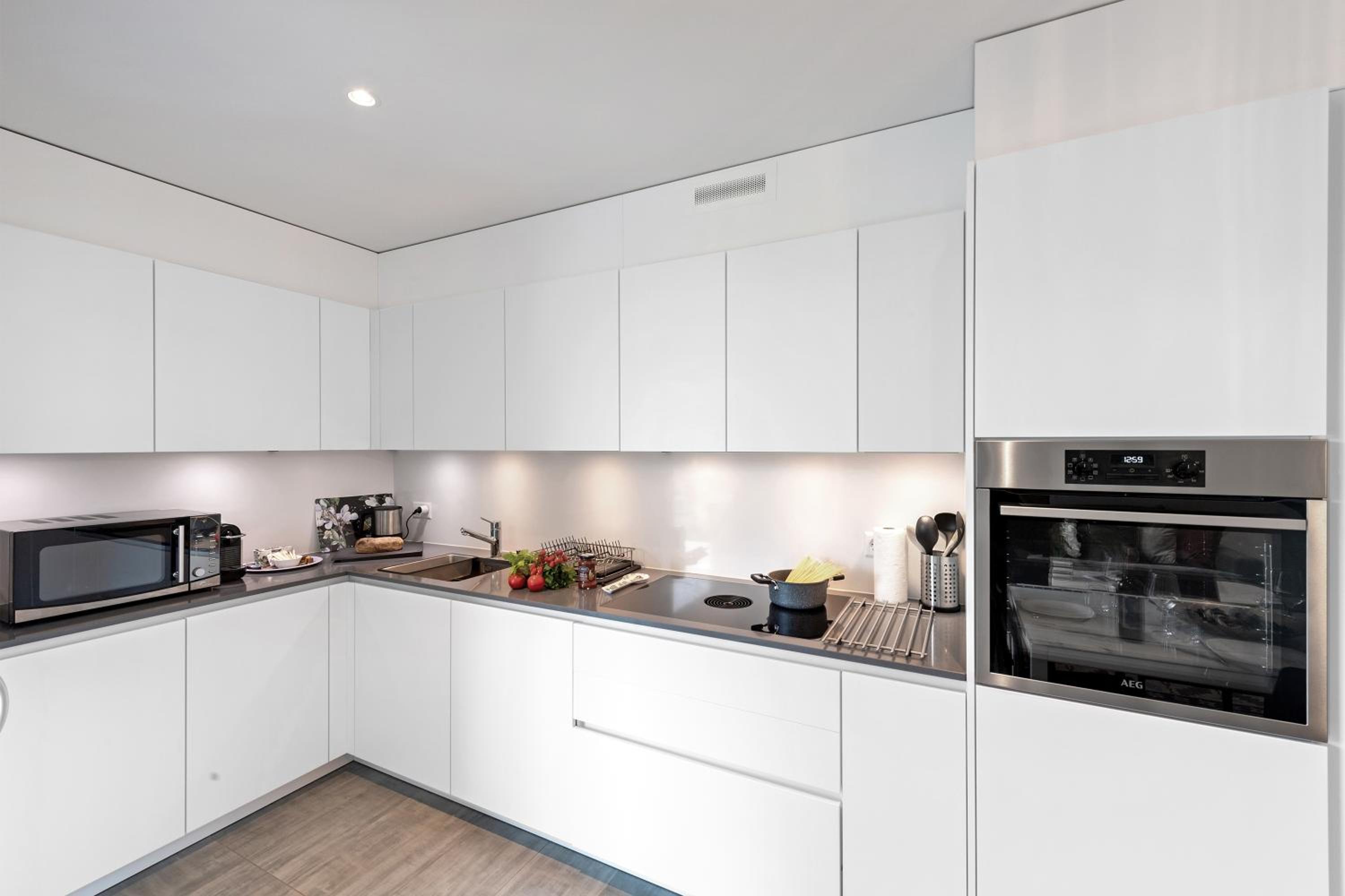 Melano Lab Park Apartments - Happy Rentals