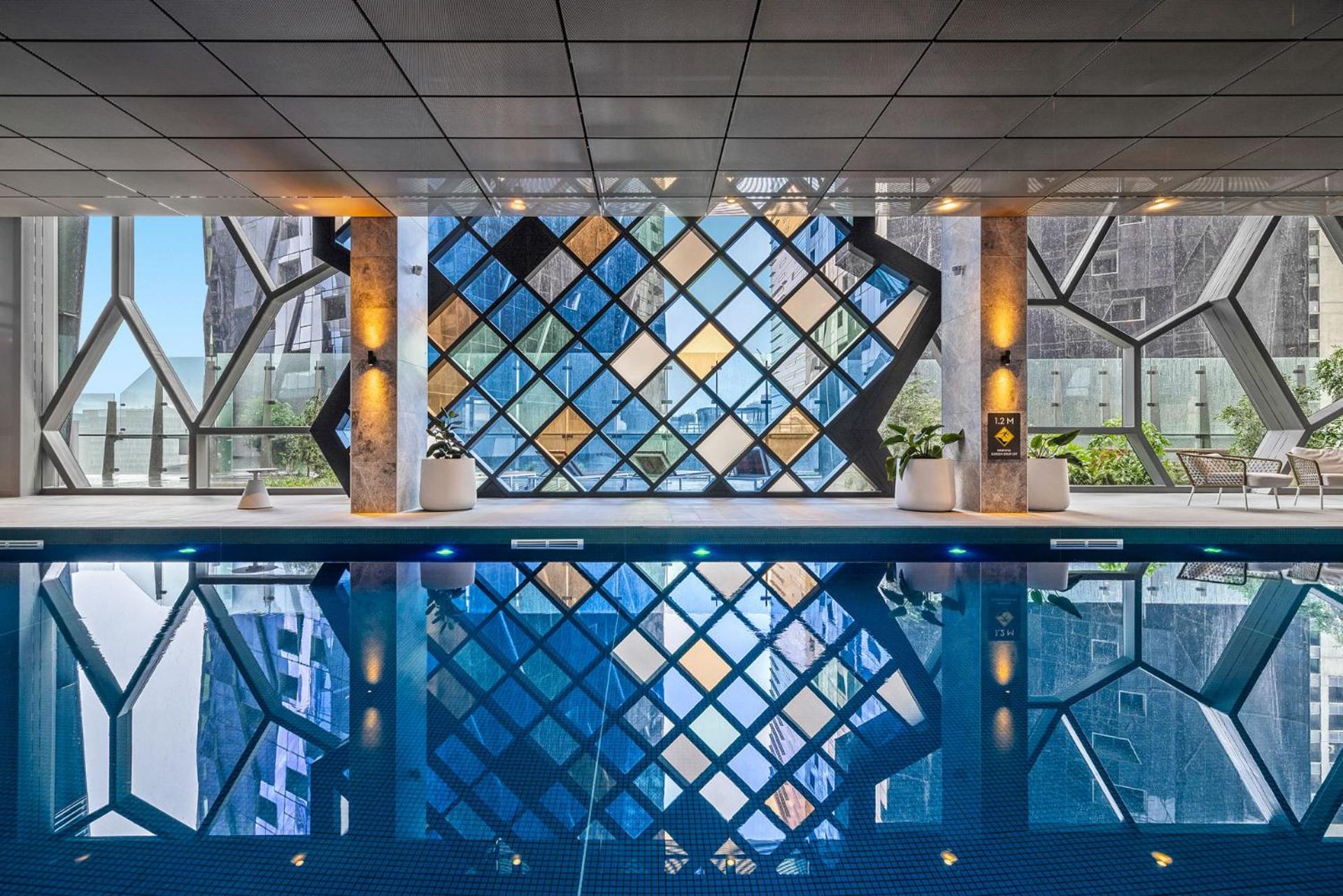 New Central CBD, Pool, Gym, Wifi
