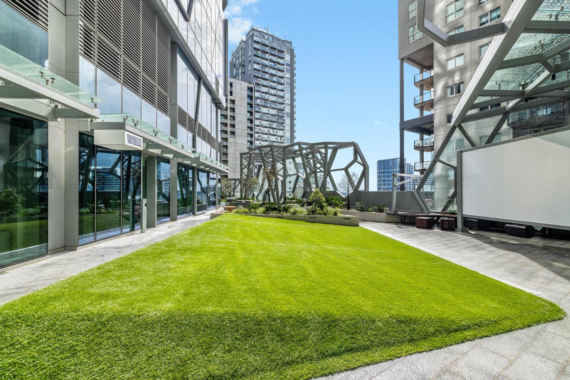 New Central CBD, Pool, Gym, Wifi